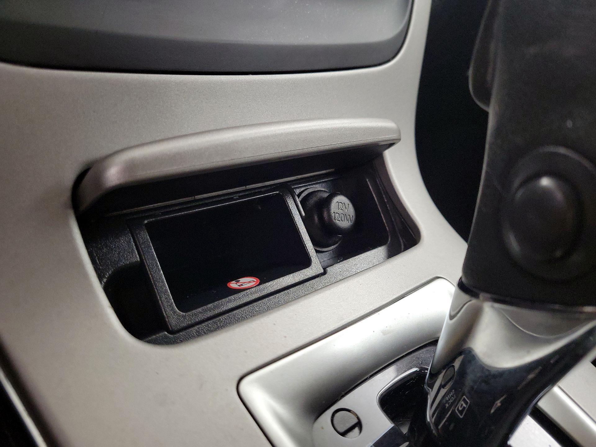 Thumbnail: 2015 Nissan Sentra - 18