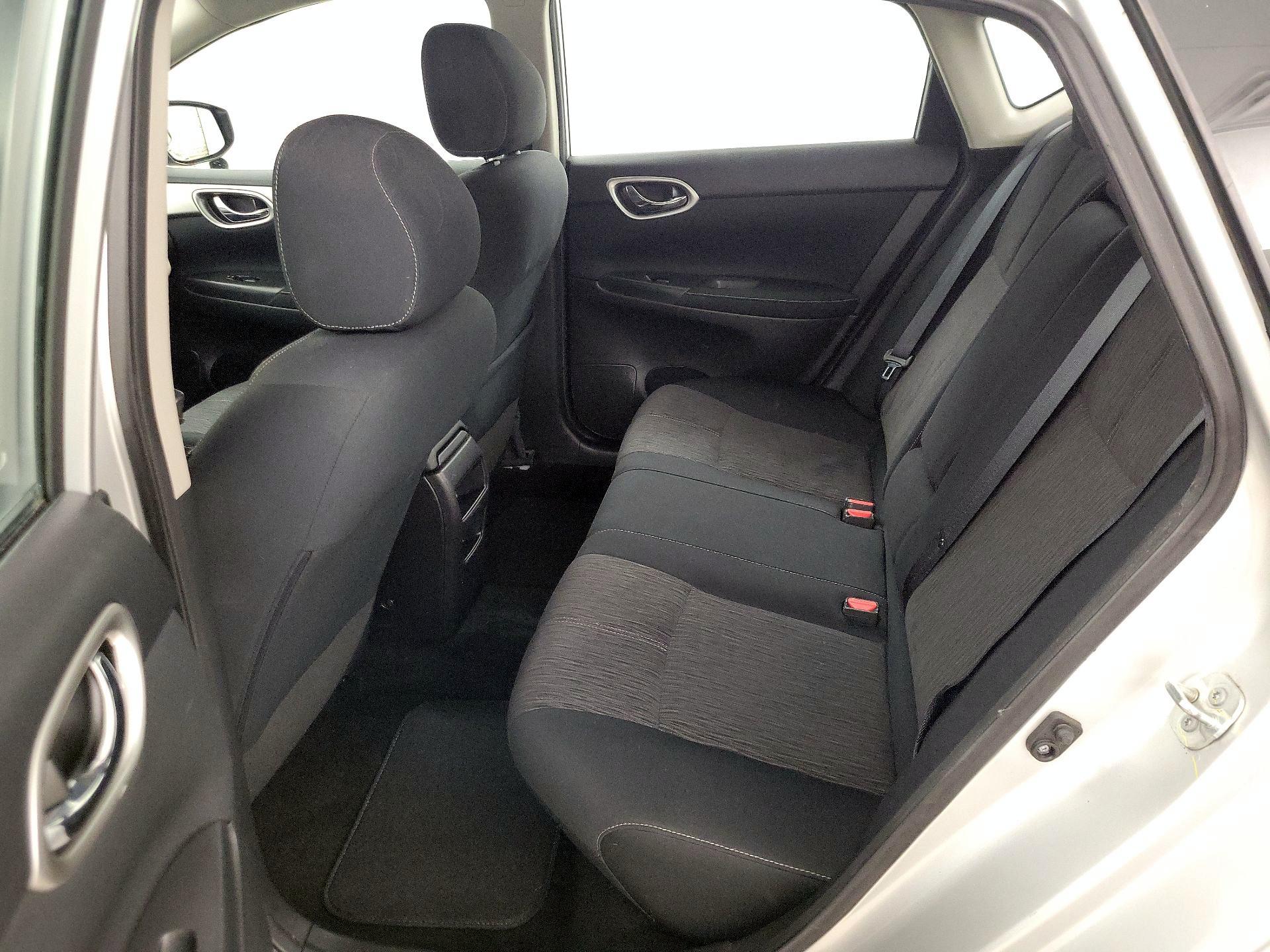 Thumbnail: 2015 Nissan Sentra - 19