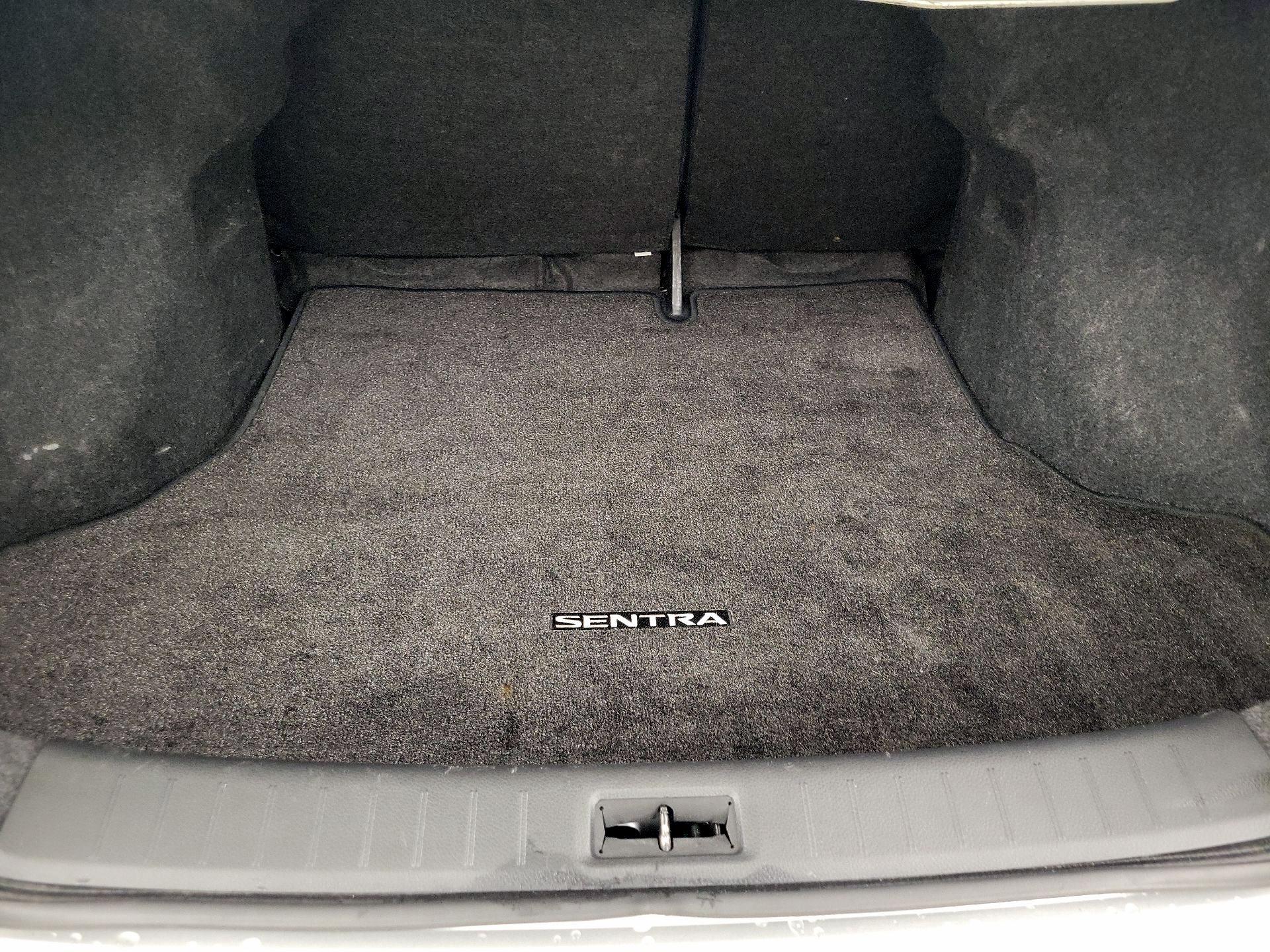 Thumbnail: 2015 Nissan Sentra - 20