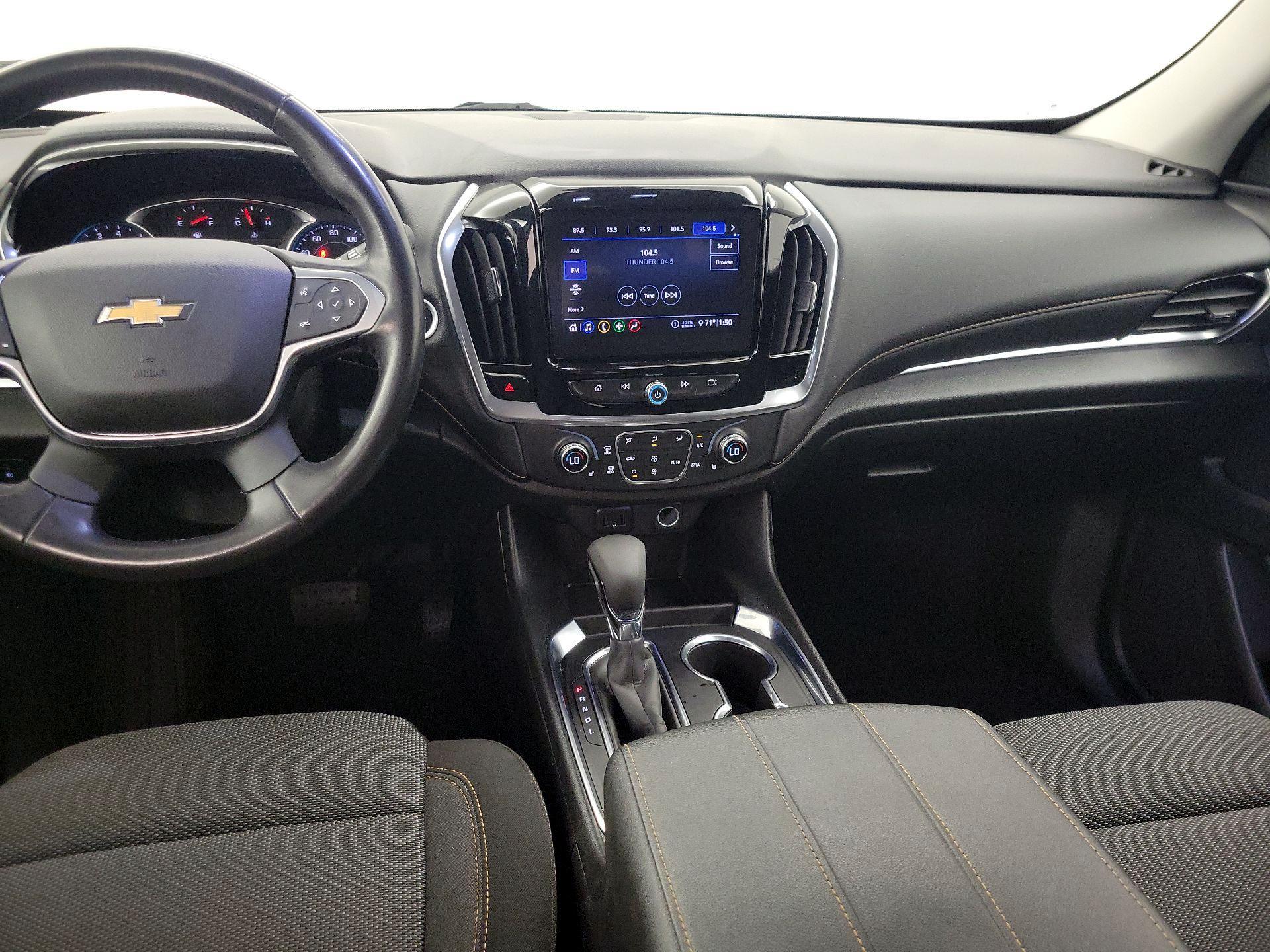 Thumbnail: 2021 Chevrolet Traverse - 9