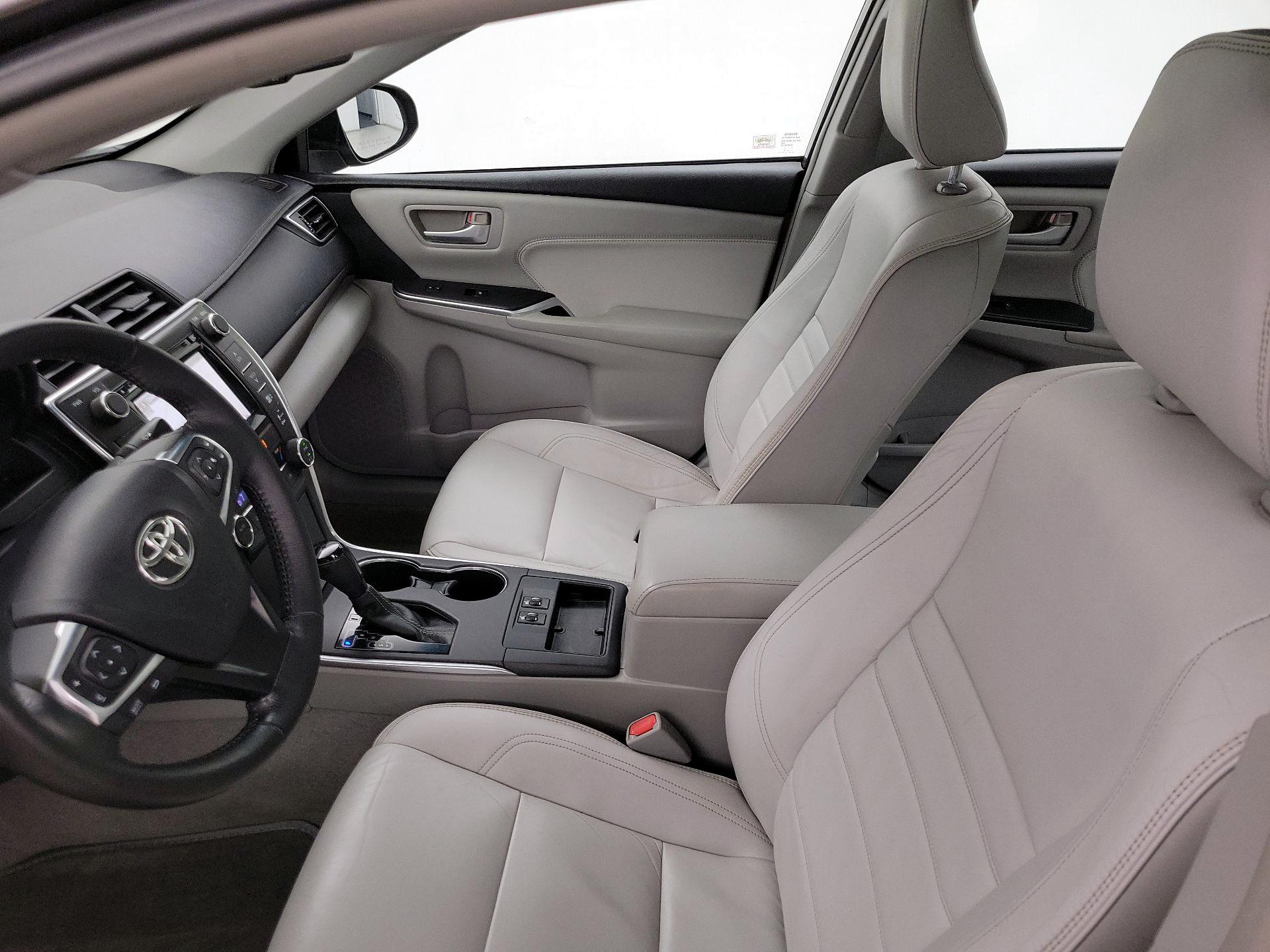 Thumbnail: 2016 Toyota Camry - 11