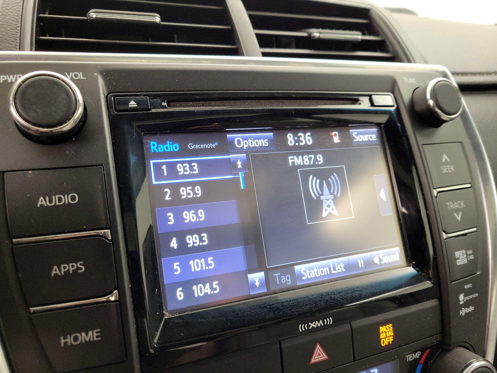 Thumbnail: 2016 Toyota Camry - 16