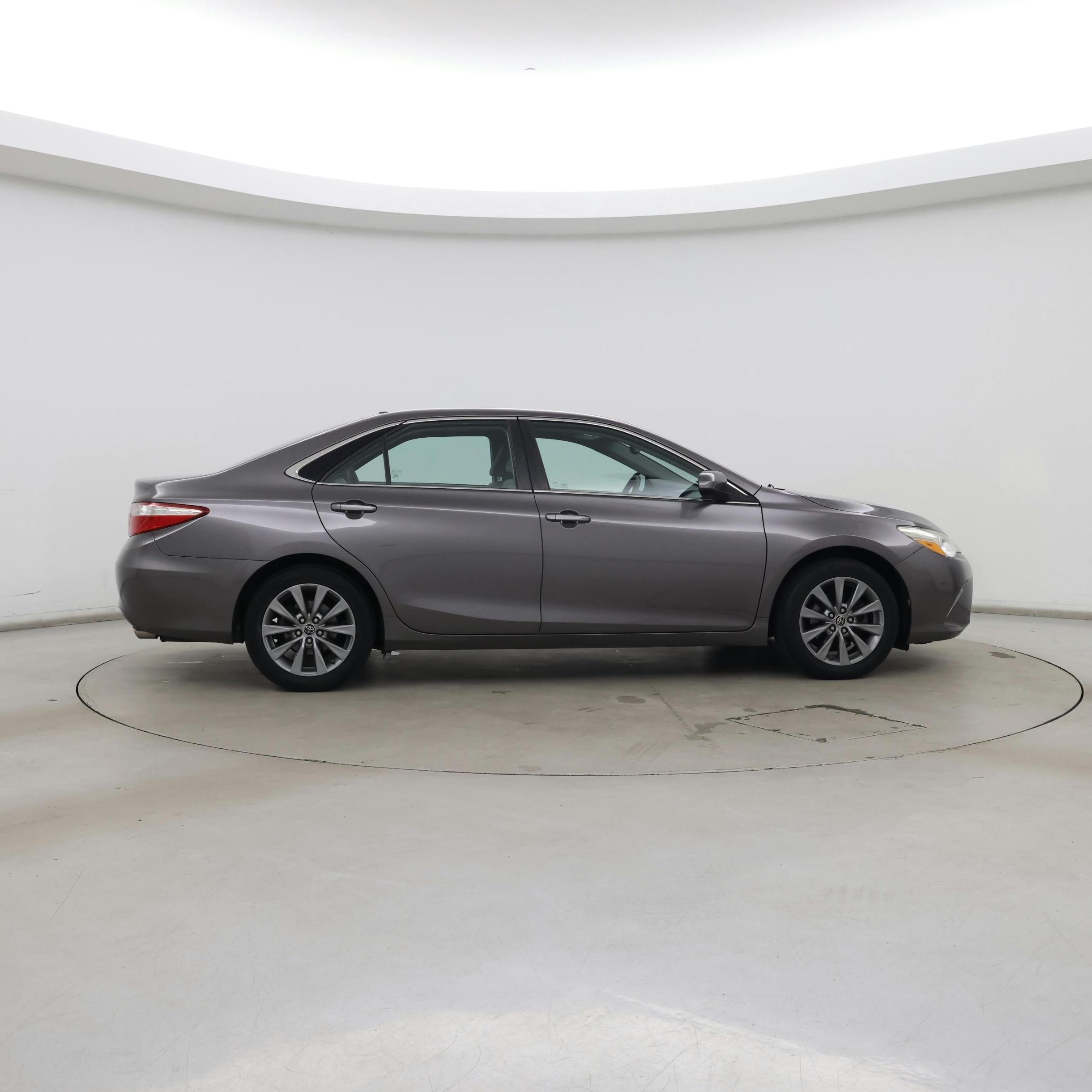 Thumbnail: 2016 Toyota Camry - 7