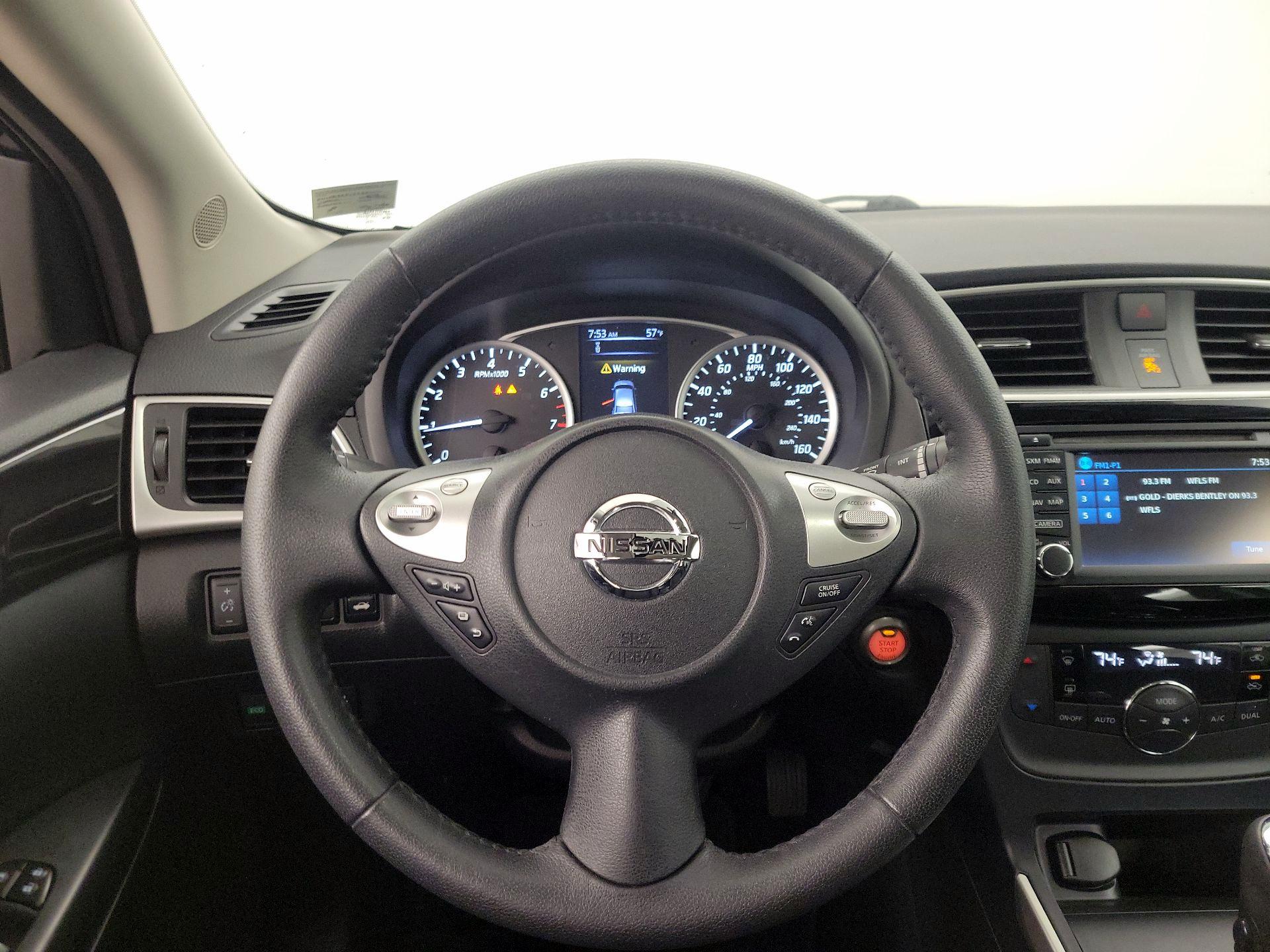 Thumbnail: 2018 Nissan Sentra - 10