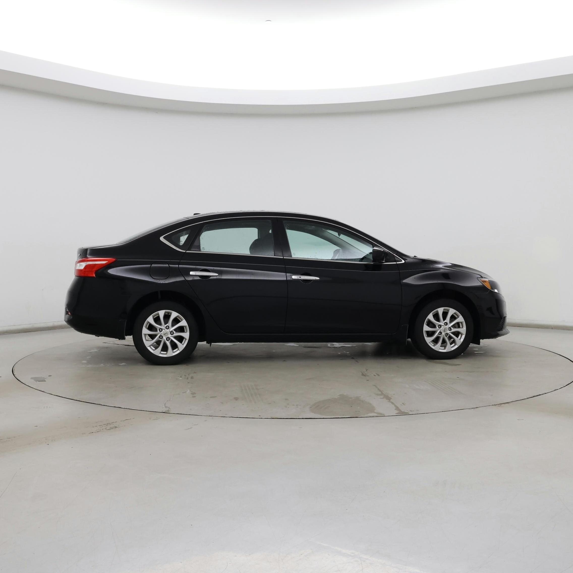 Thumbnail: 2018 Nissan Sentra - 7