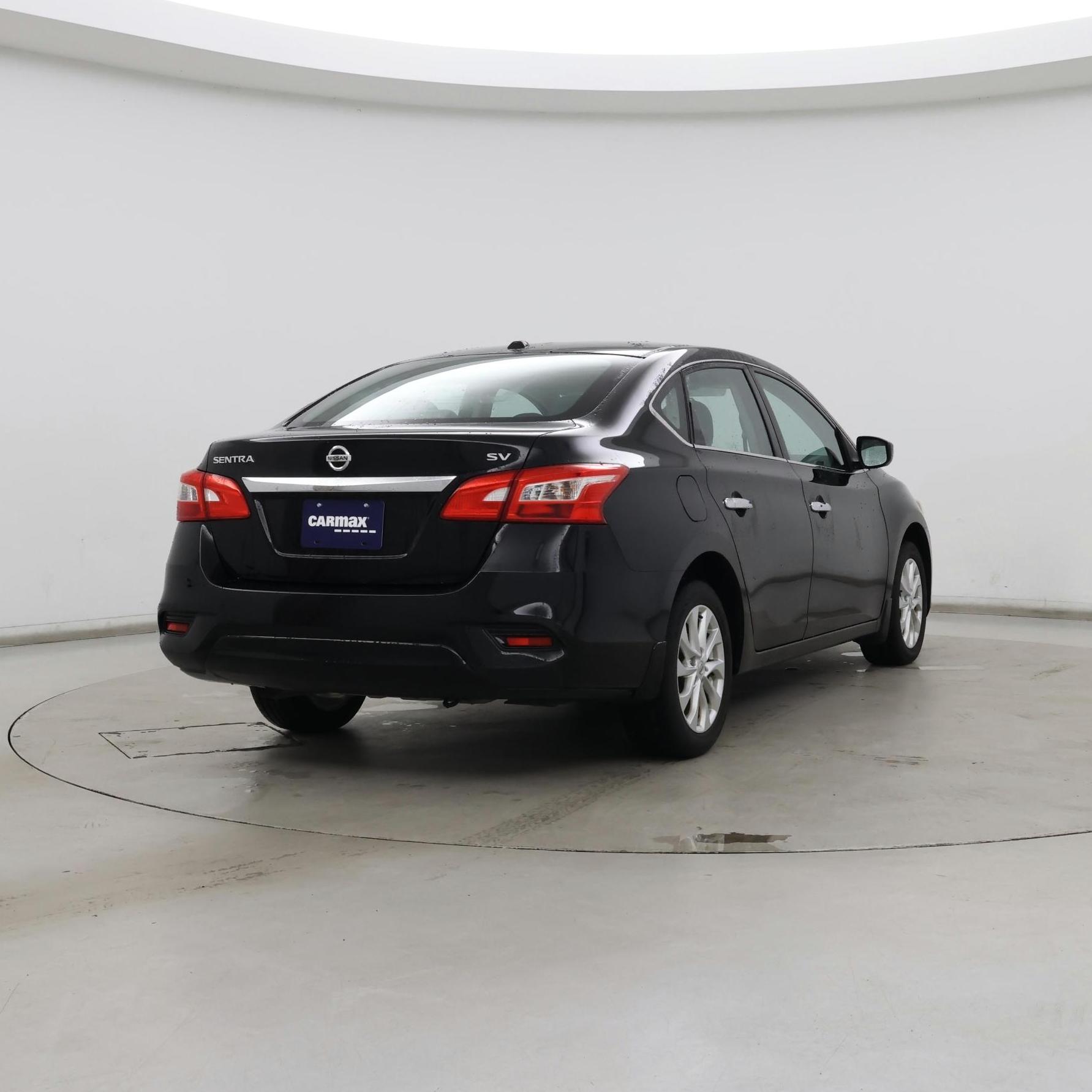 Thumbnail: 2018 Nissan Sentra - 8