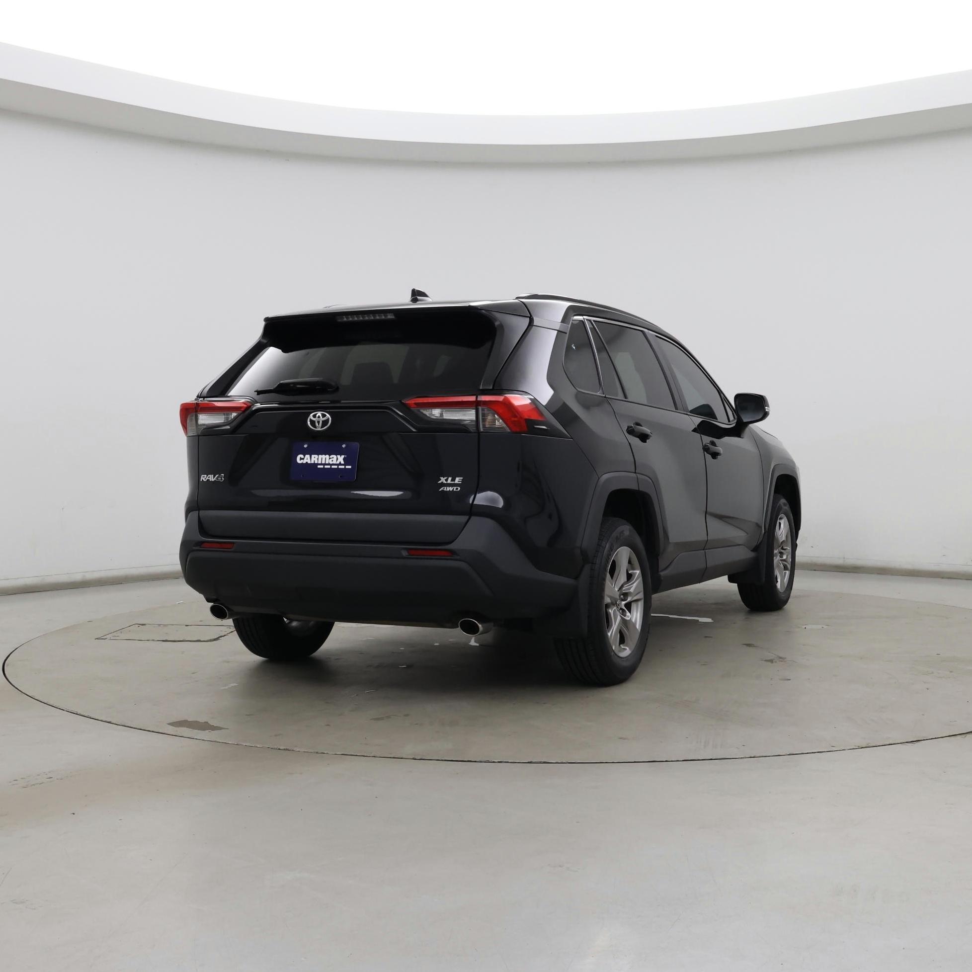 Thumbnail: 2022 Toyota RAV4 - 8