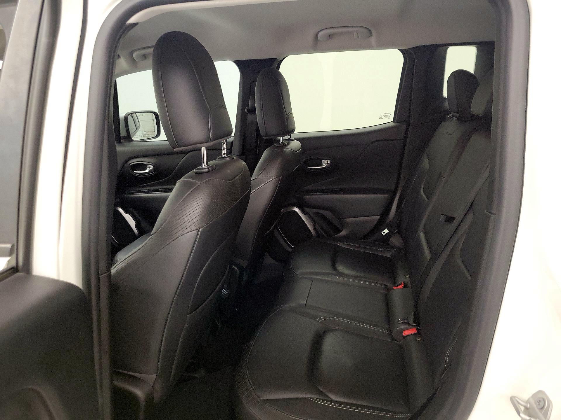 Thumbnail: 2018 Jeep Renegade - 19
