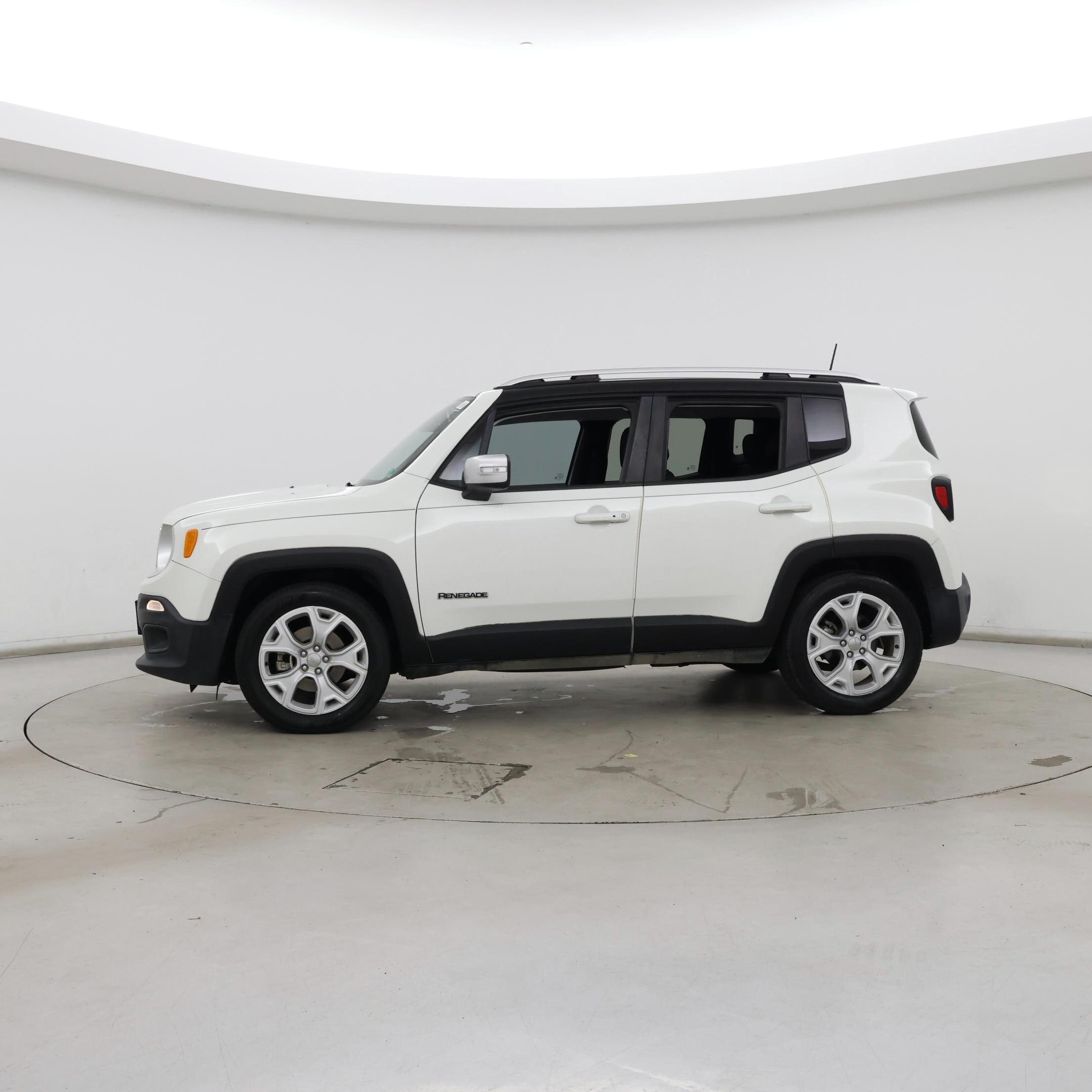 Thumbnail: 2018 Jeep Renegade - 3