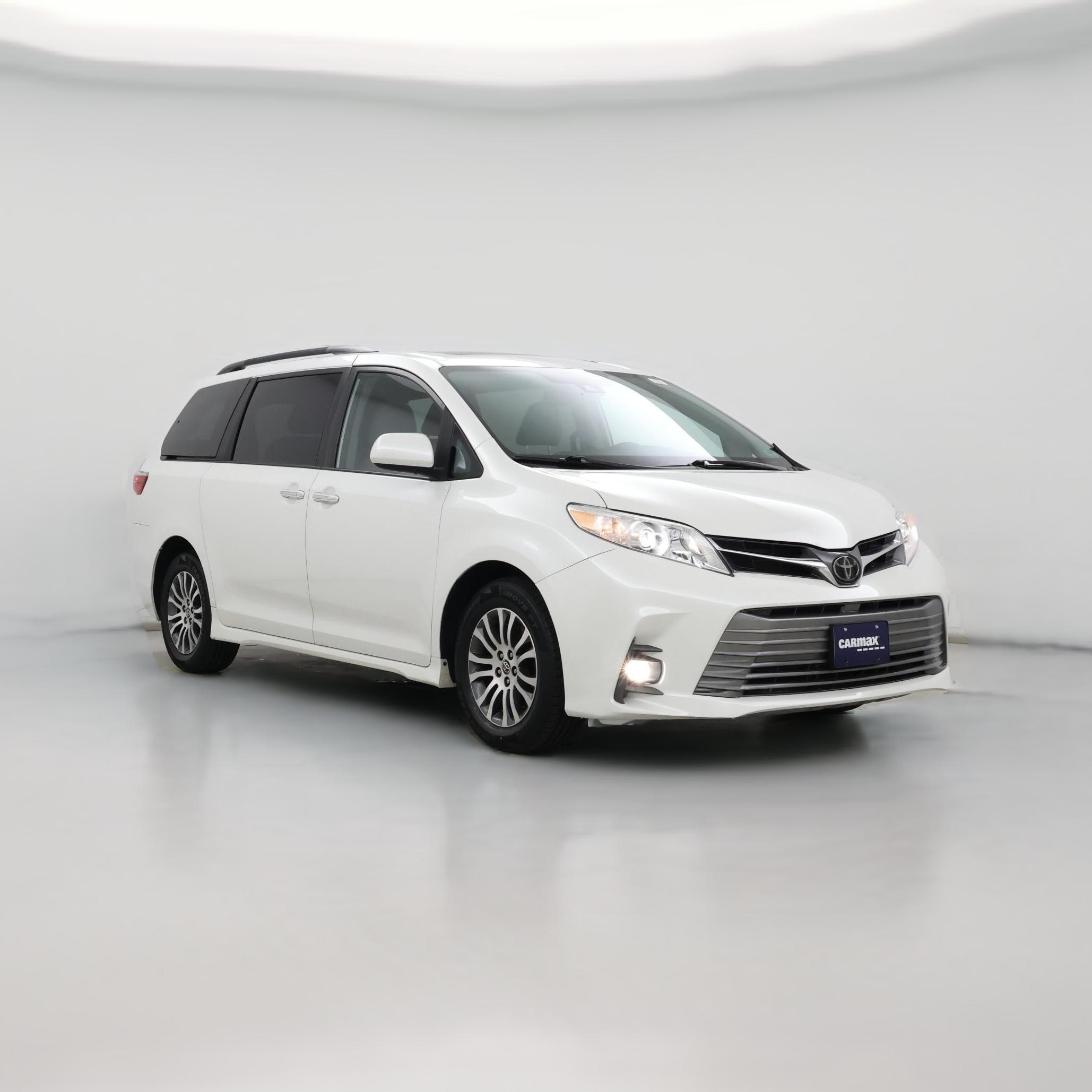 Thumbnail: 2020 Toyota Sienna - 1