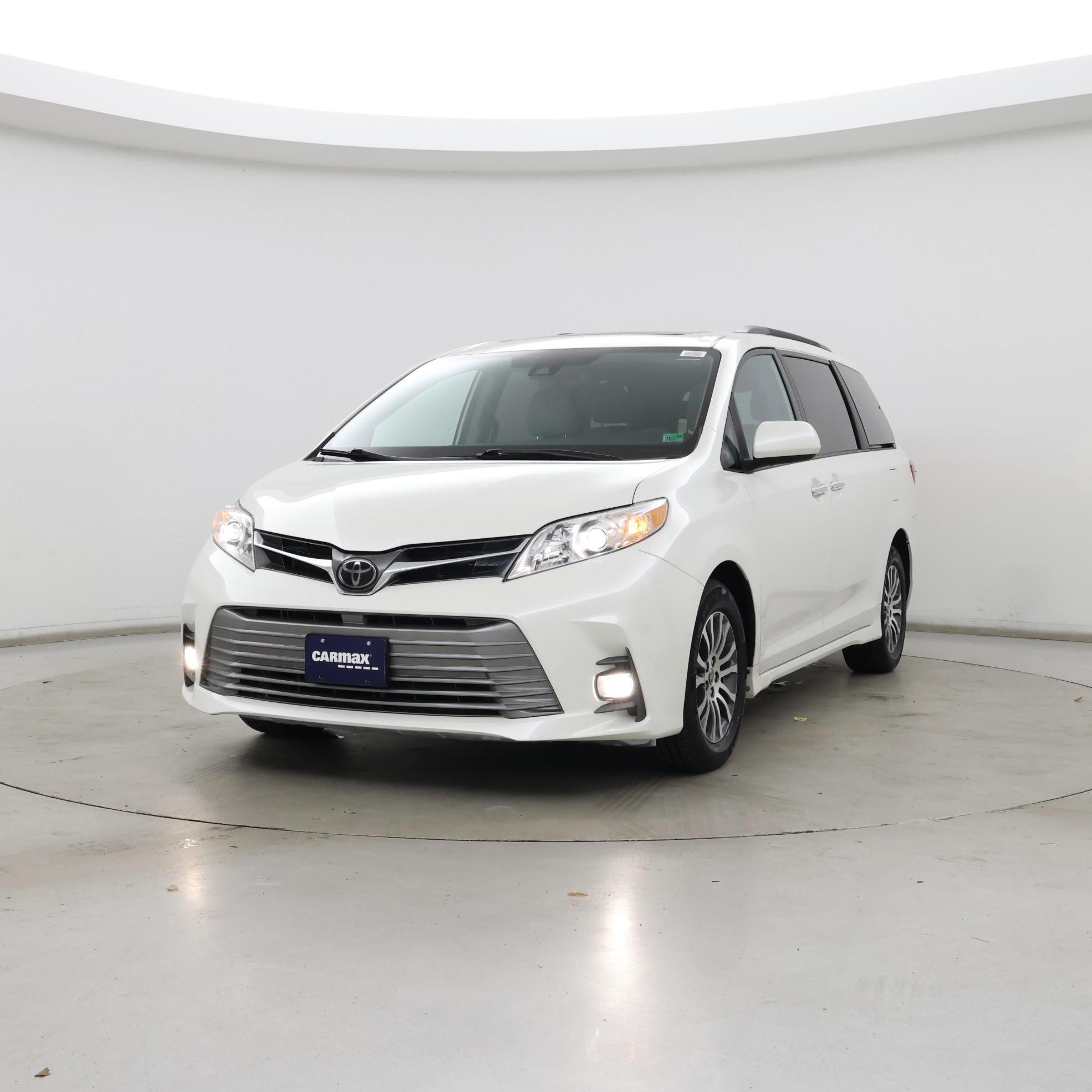 Thumbnail: 2020 Toyota Sienna - 4