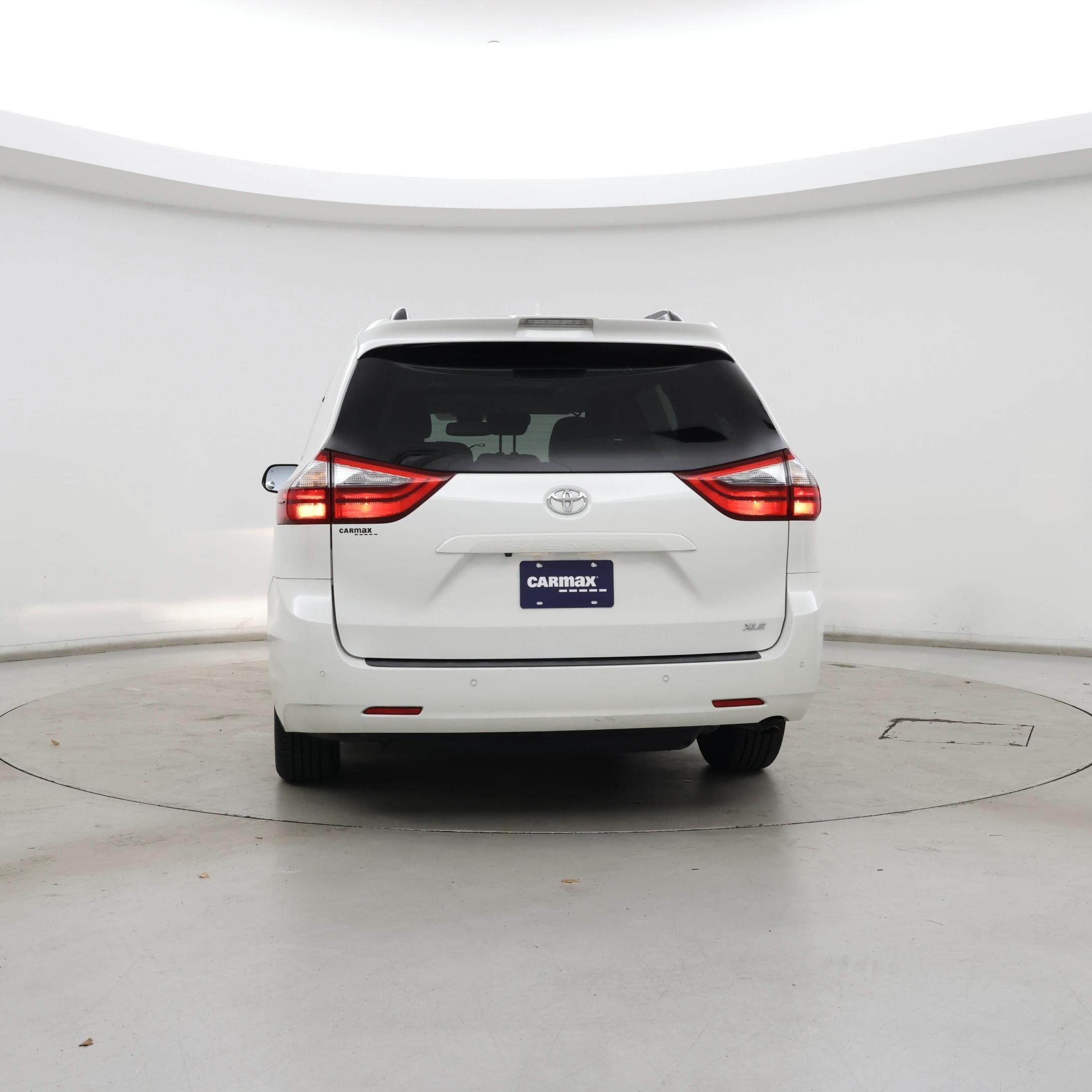 Thumbnail: 2020 Toyota Sienna - 6