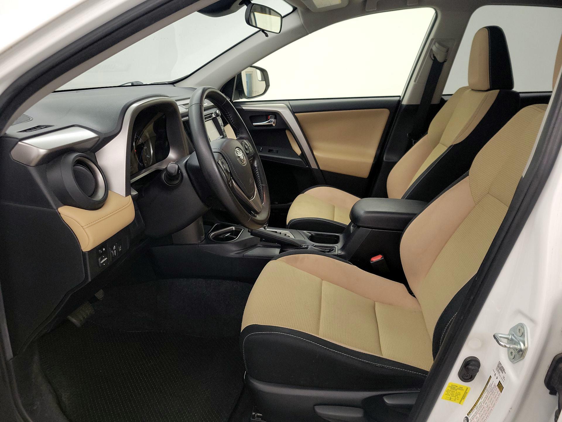 Thumbnail: 2018 Toyota RAV4 - 11