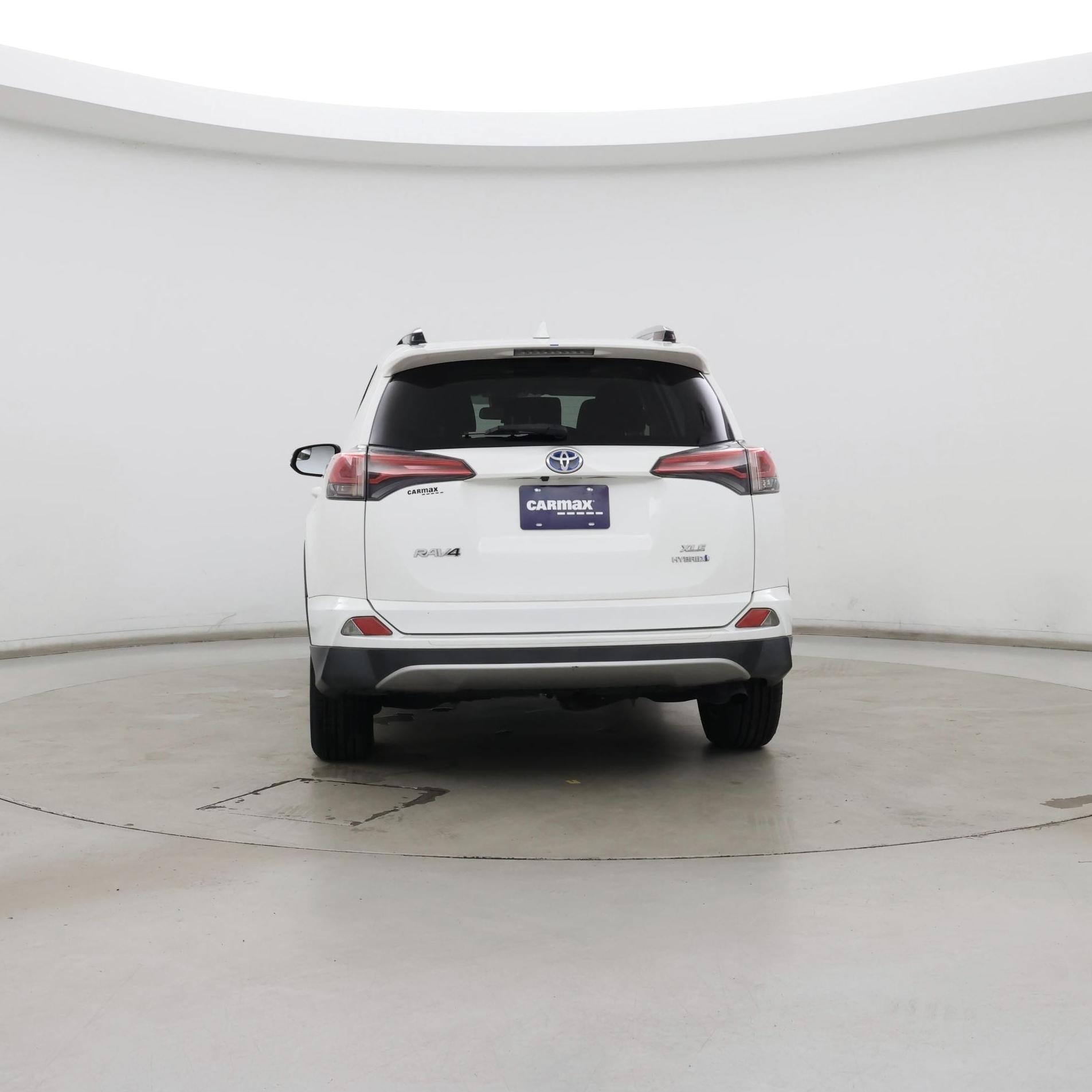 Thumbnail: 2018 Toyota RAV4 - 6