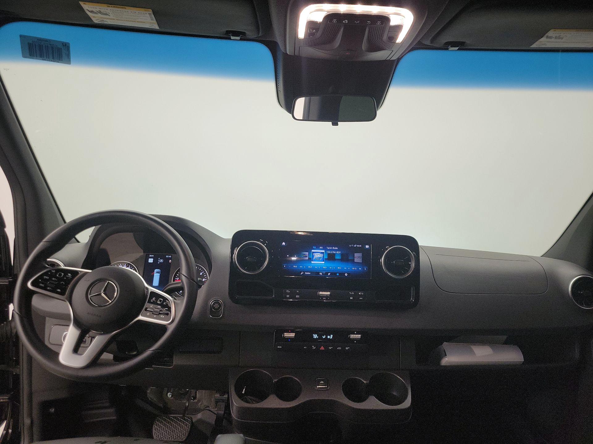 Thumbnail: 2020 Mercedes-Benz Sprinter - 9