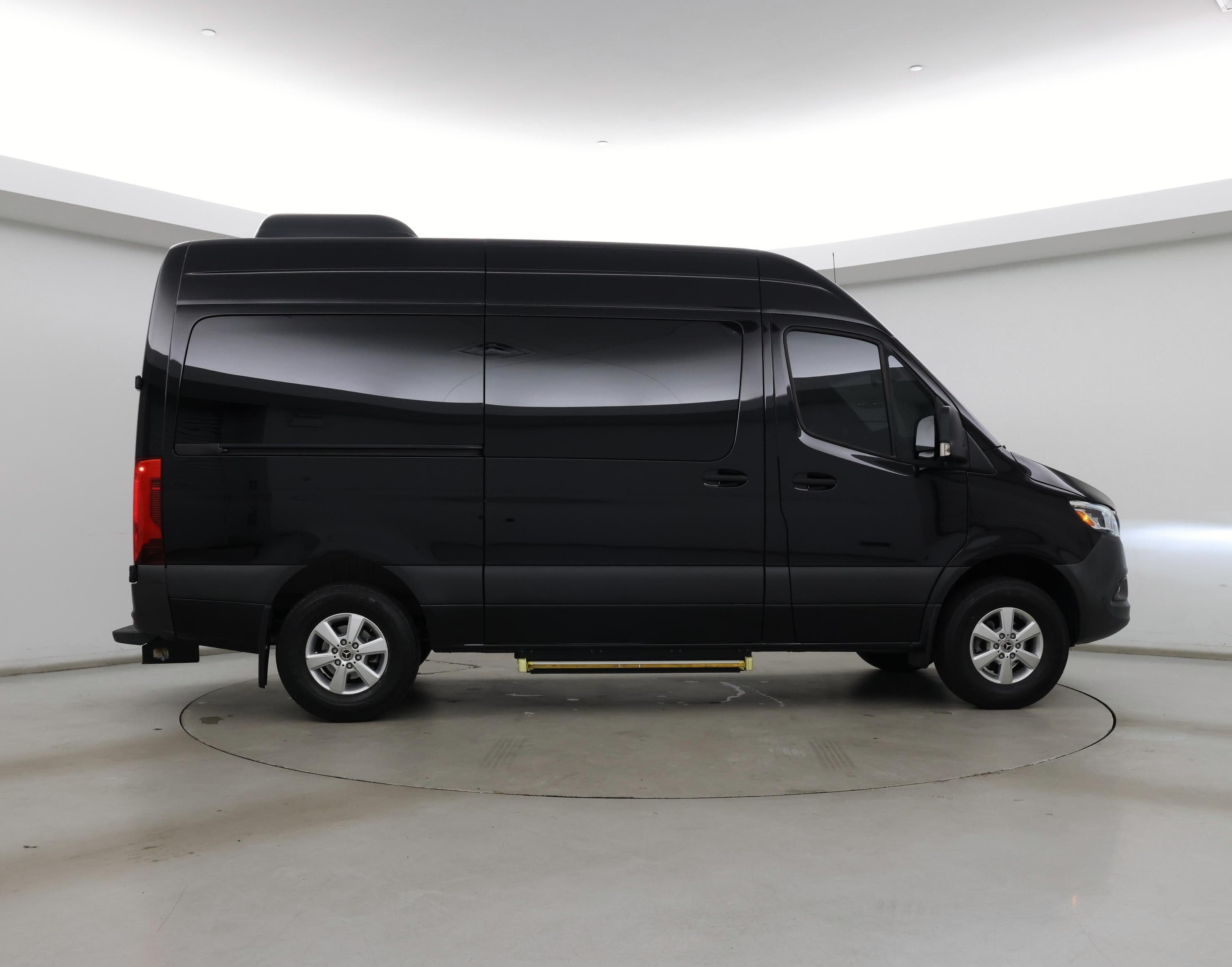 Thumbnail: 2020 Mercedes-Benz Sprinter - 7