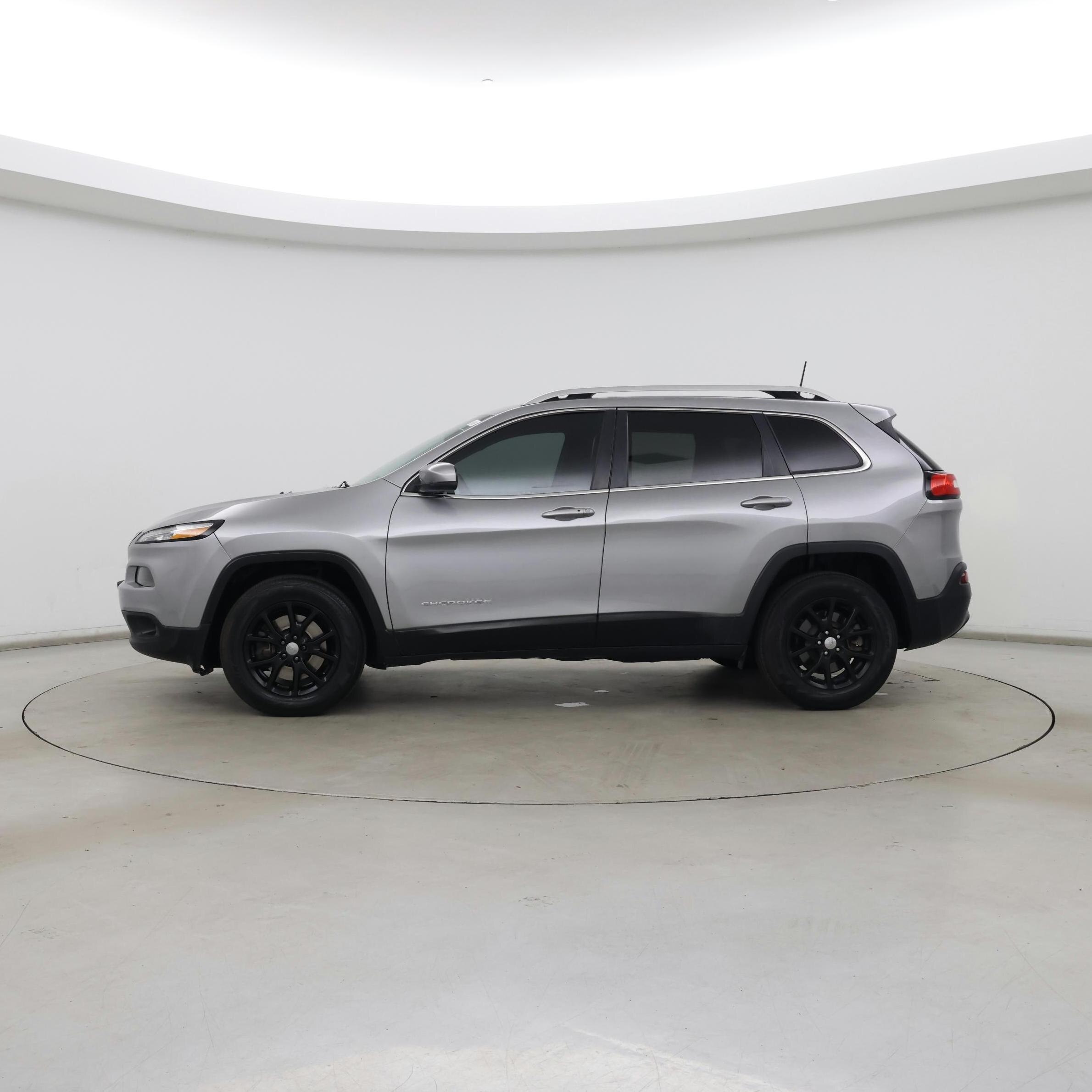 Thumbnail: 2016 Jeep Cherokee - 3
