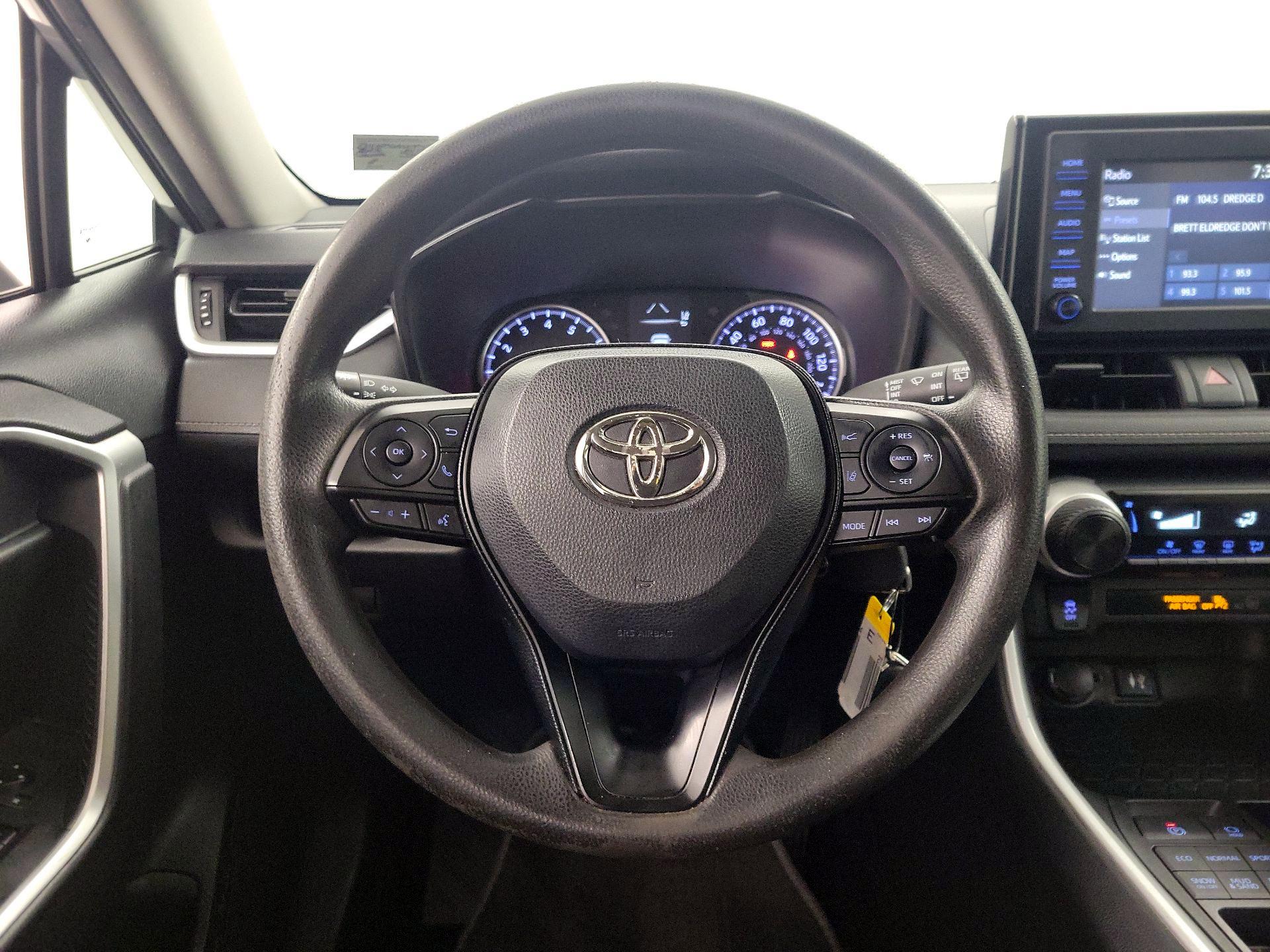 Thumbnail: 2019 Toyota RAV4 - 9