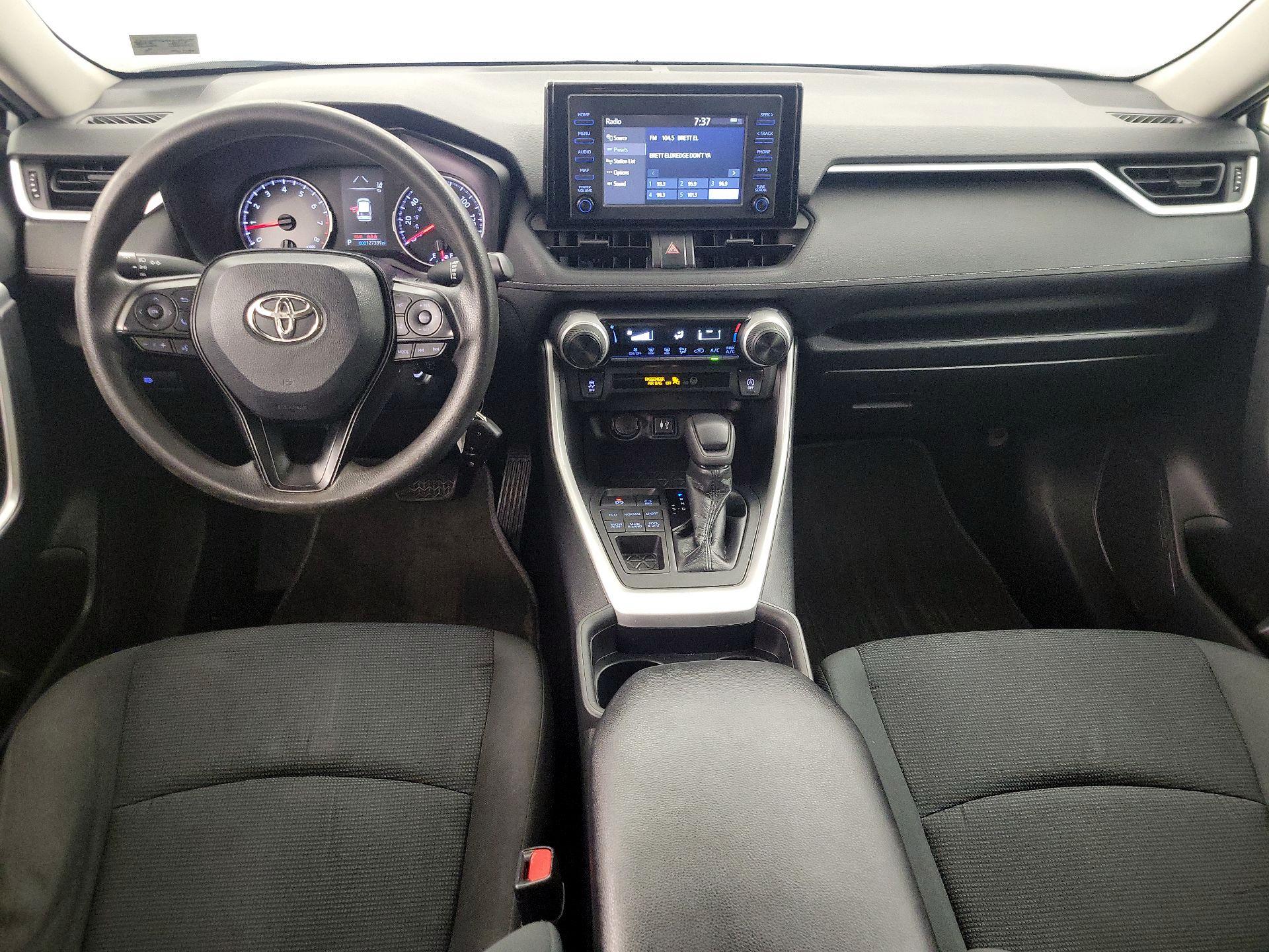 Thumbnail: 2019 Toyota RAV4 - 11