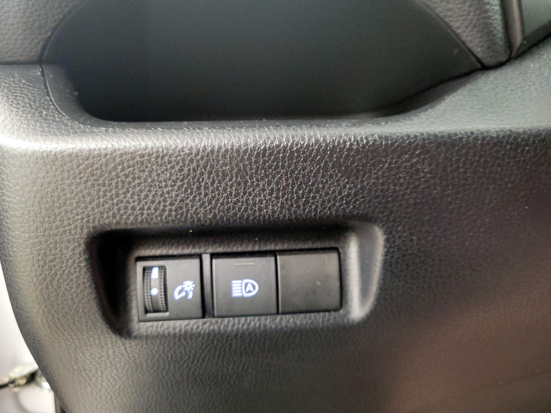 Thumbnail: 2019 Toyota RAV4 - 13