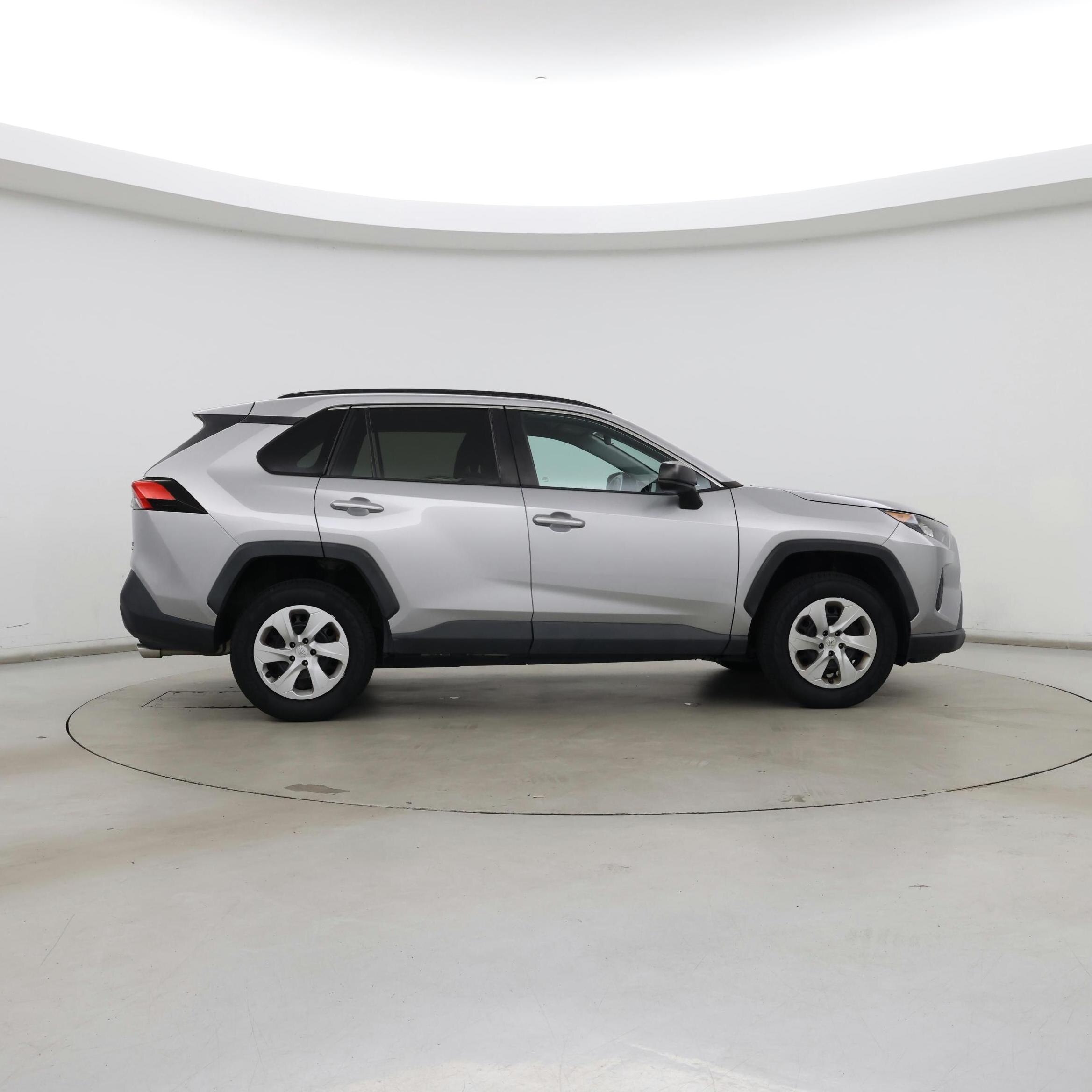 Thumbnail: 2019 Toyota RAV4 - 7