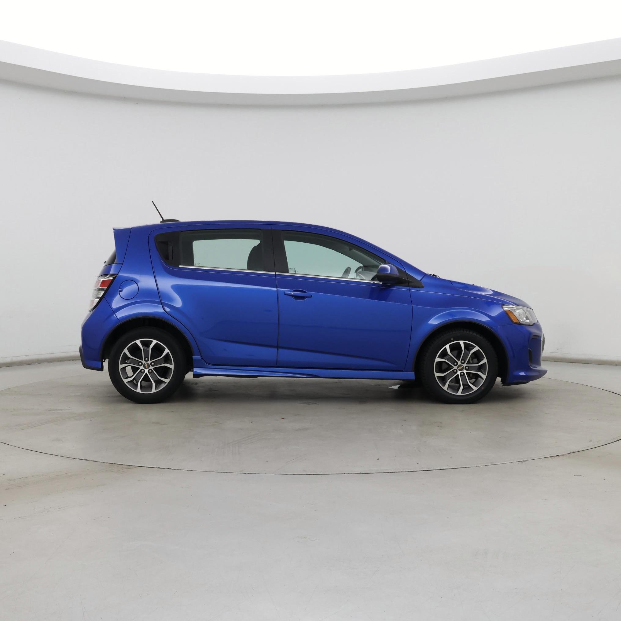 Thumbnail: 2017 Chevrolet Sonic - 7