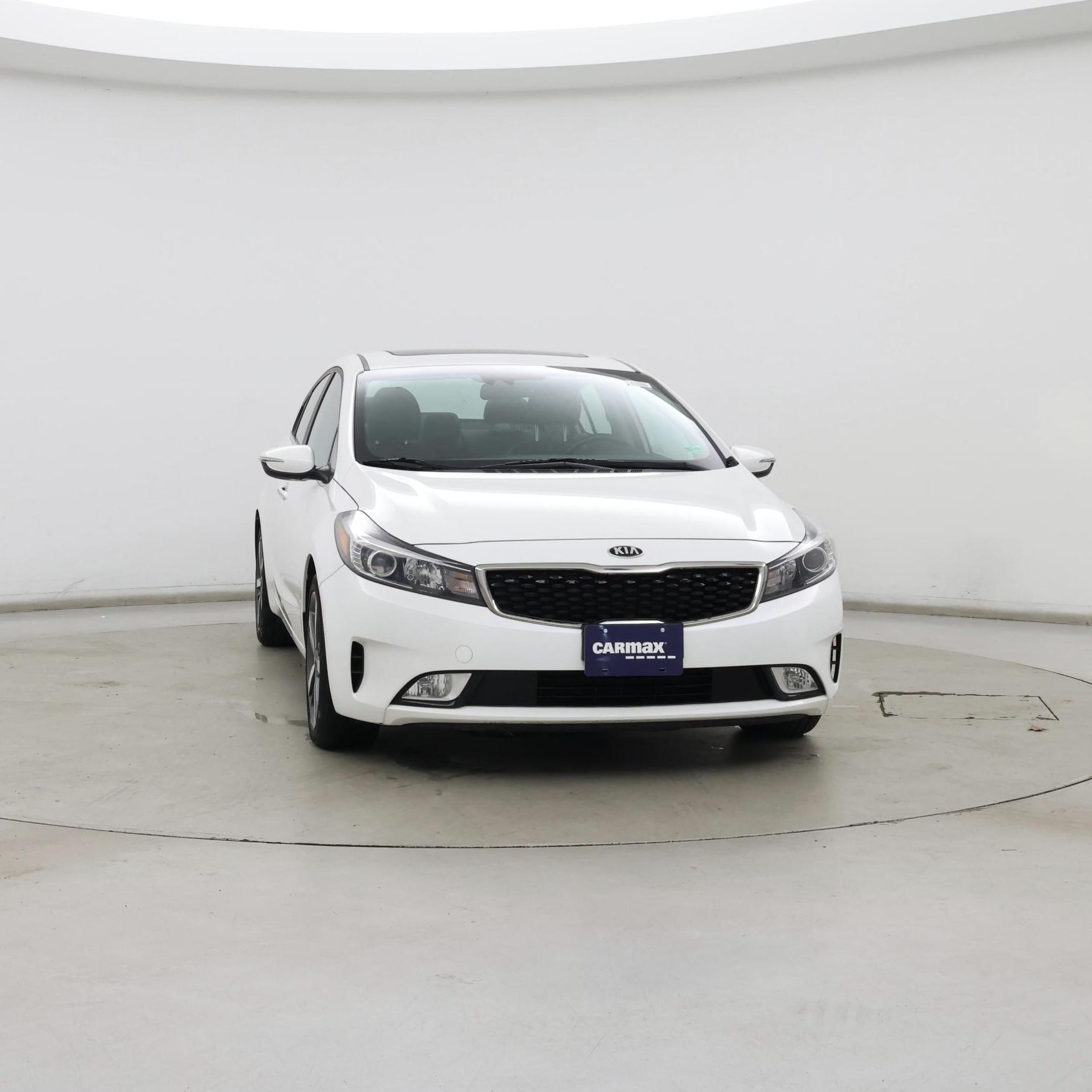 Thumbnail: 2017 Kia Forte - 5