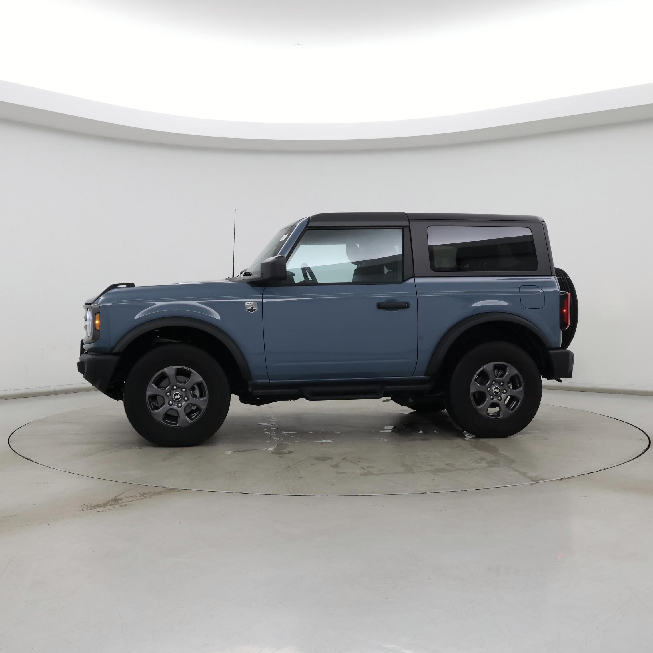 Thumbnail: 2023 Ford Bronco - 3
