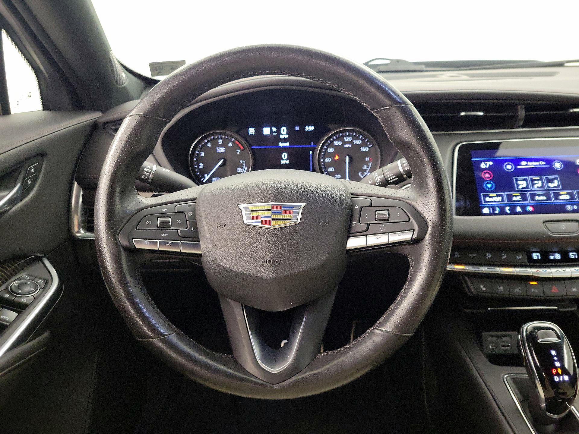 Thumbnail: 2021 Cadillac XT4 - 10