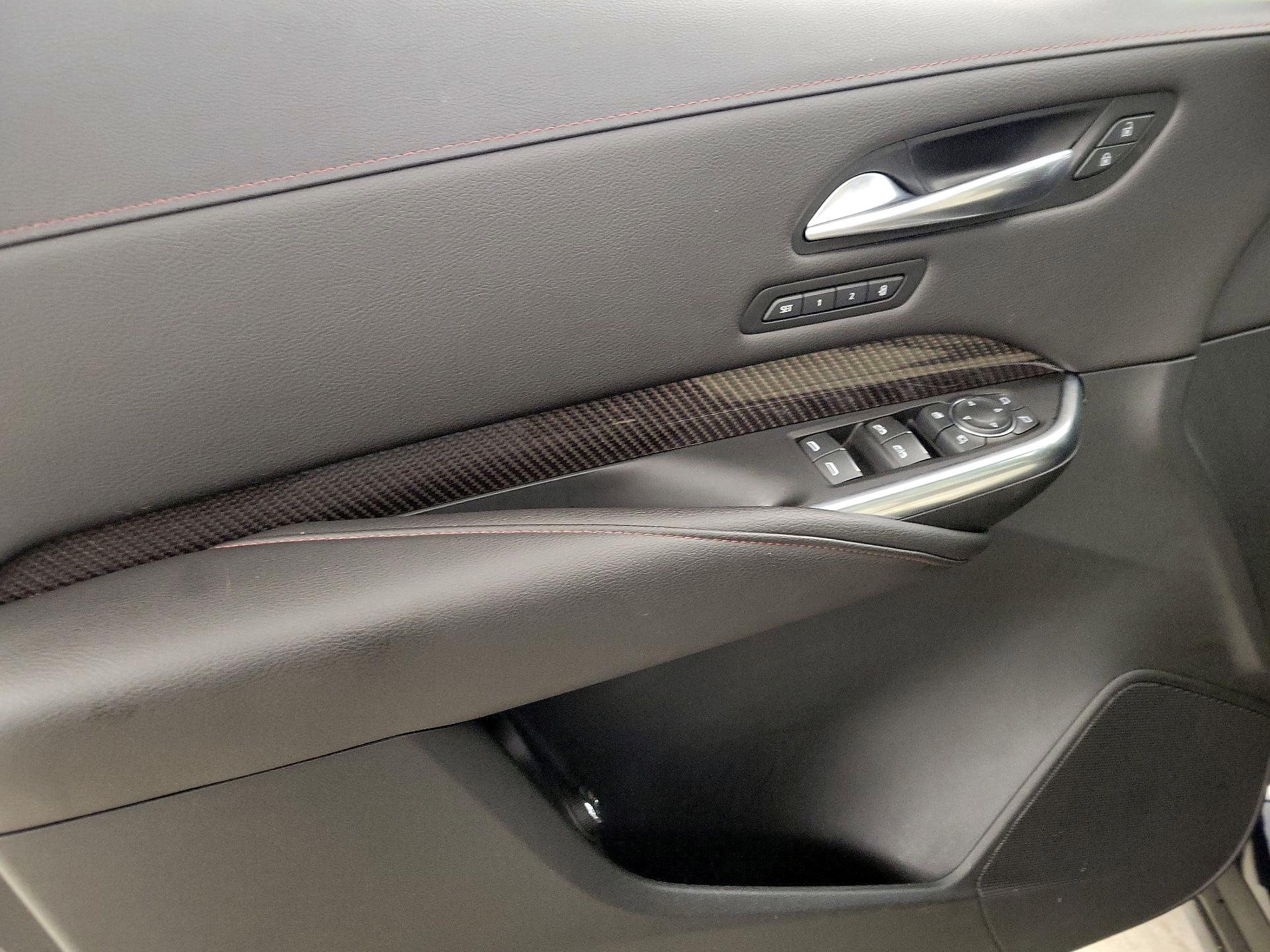 Thumbnail: 2021 Cadillac XT4 - 12