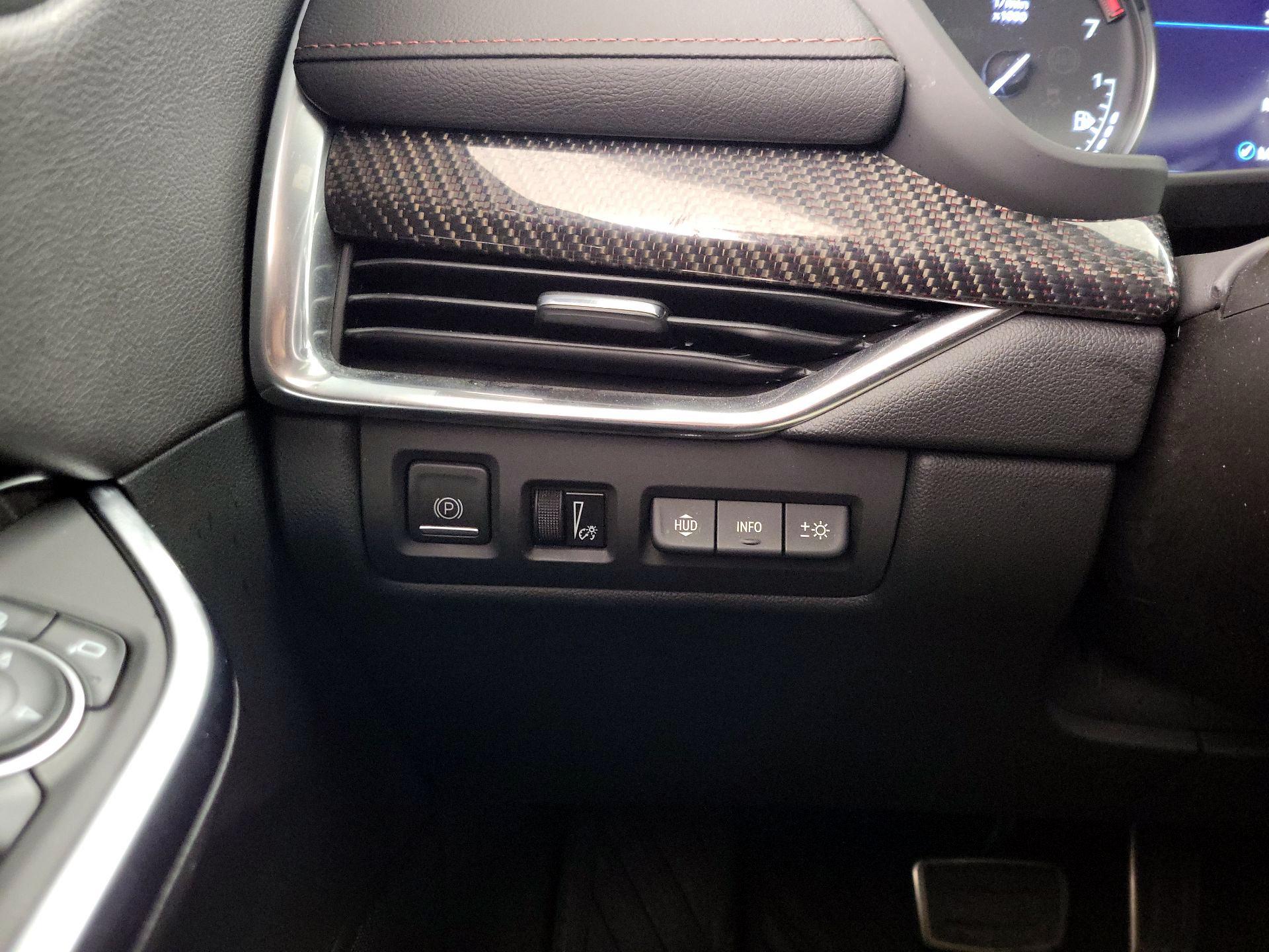 Thumbnail: 2021 Cadillac XT4 - 13