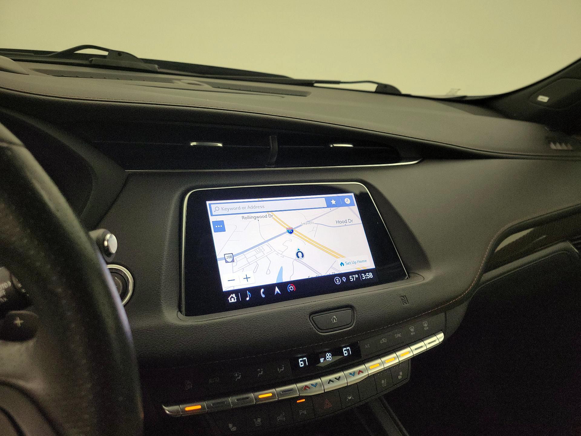 Thumbnail: 2021 Cadillac XT4 - 14