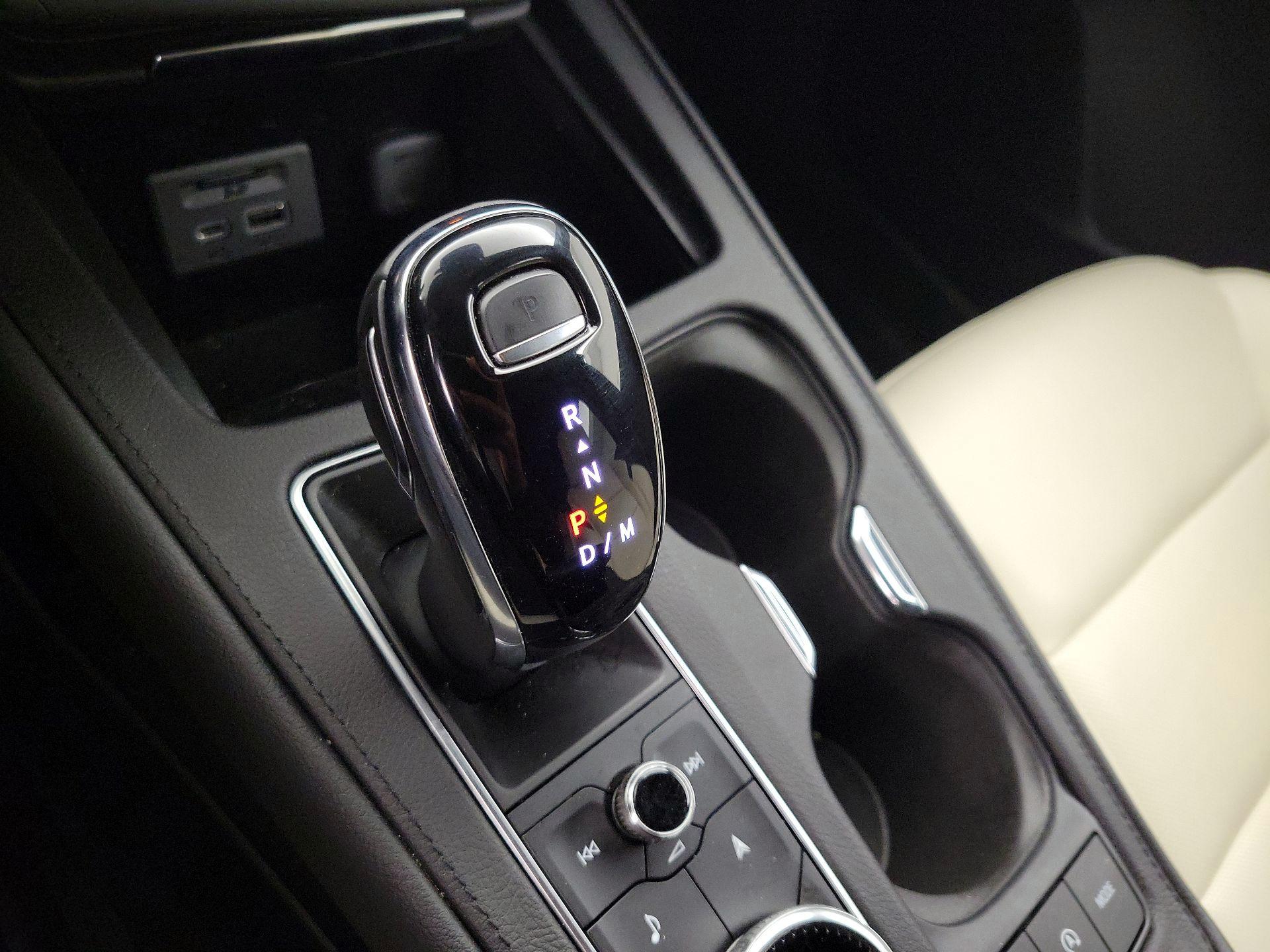 Thumbnail: 2021 Cadillac XT4 - 18