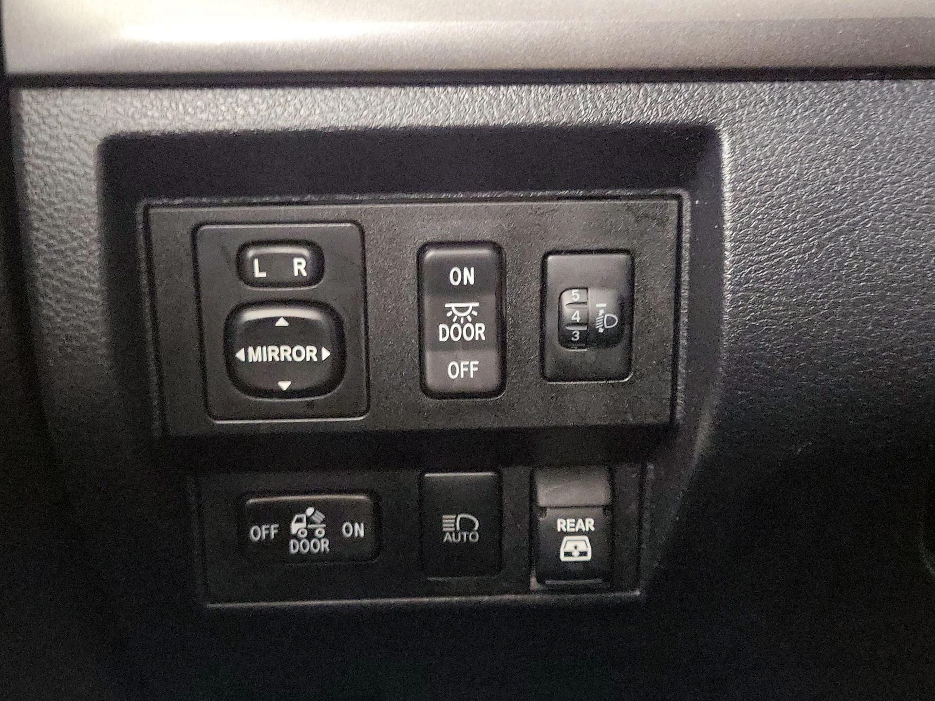 Thumbnail: 2020 Toyota Tundra - 13