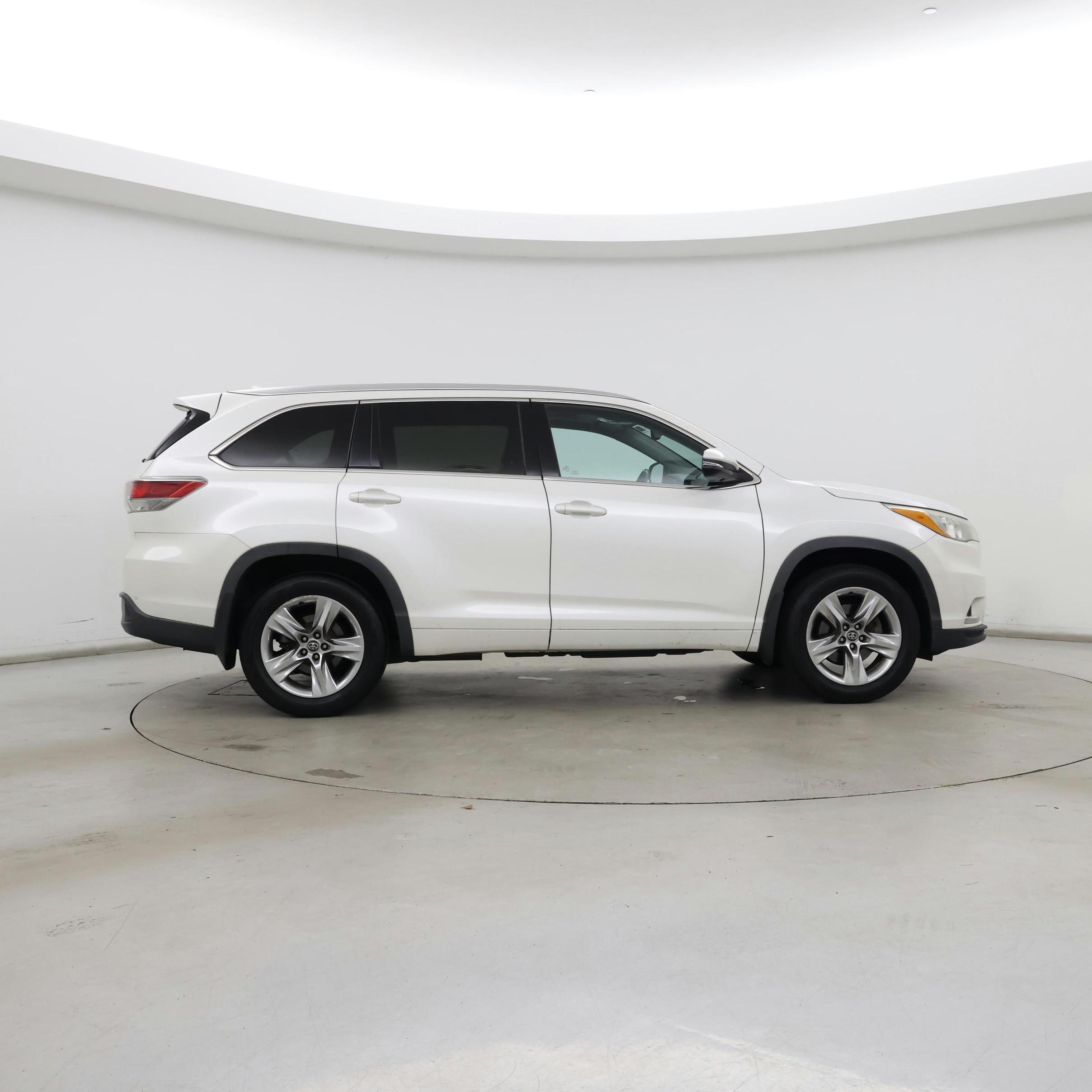 Thumbnail: 2016 Toyota Highlander - 7