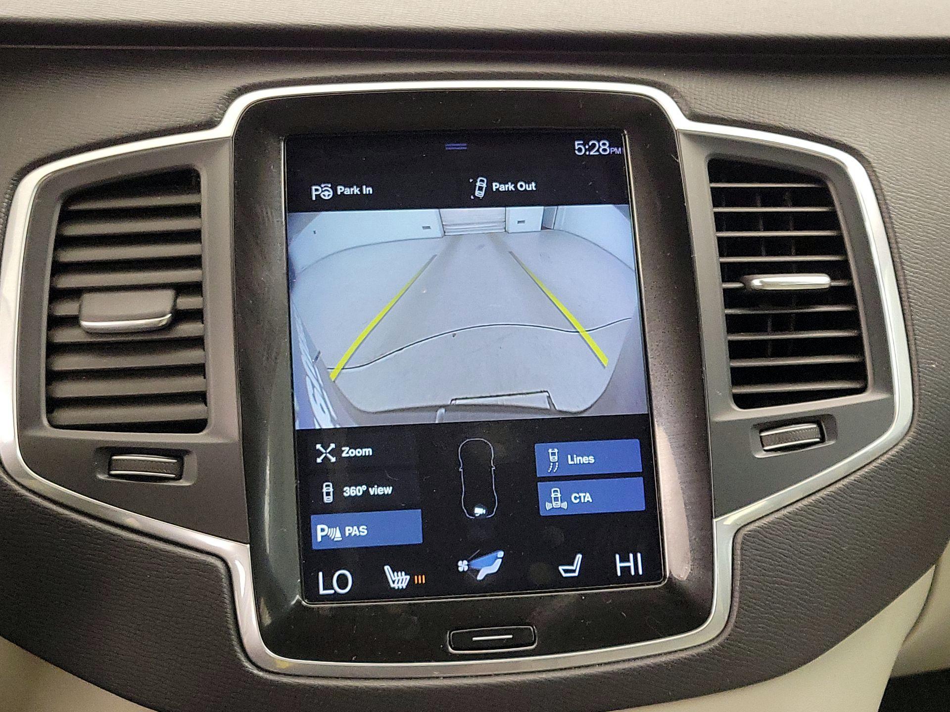 Thumbnail: 2019 Volvo XC90 - 15