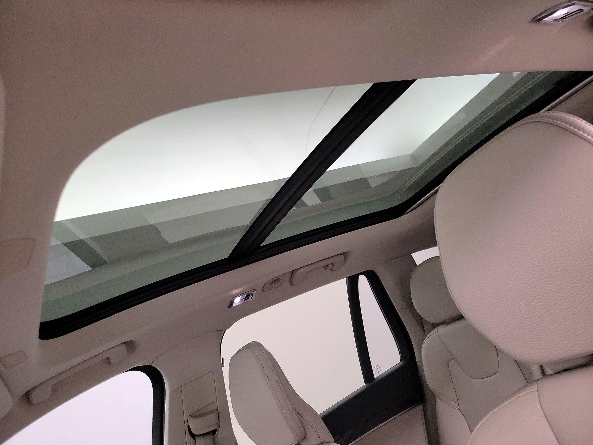 Thumbnail: 2019 Volvo XC90 - 20