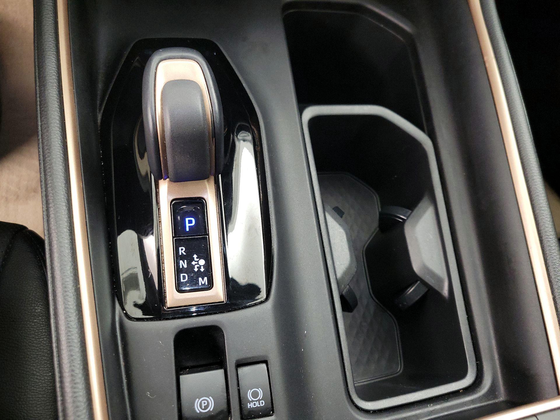 Thumbnail: 2024 Toyota Highlander - 18