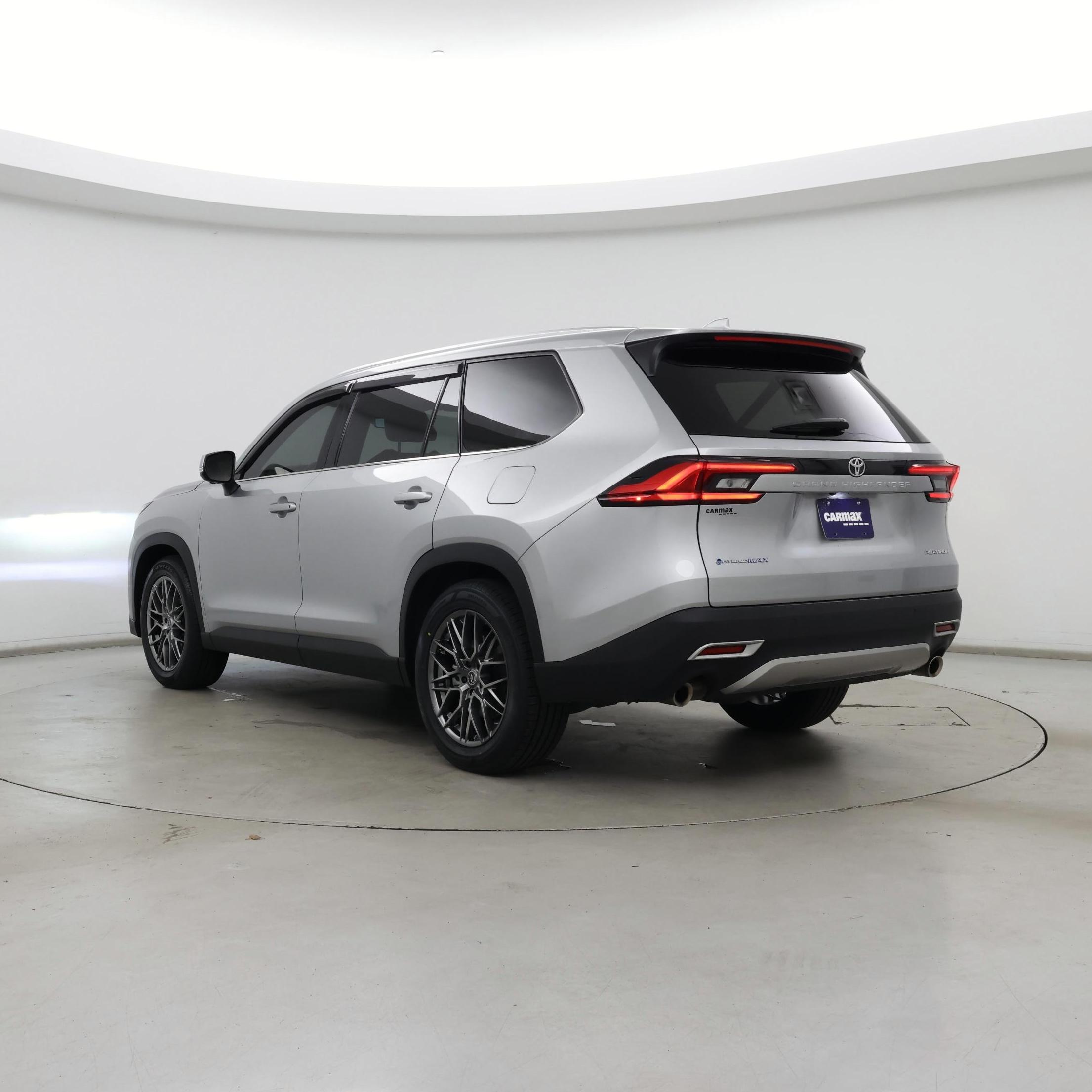 Thumbnail: 2024 Toyota Highlander - 2