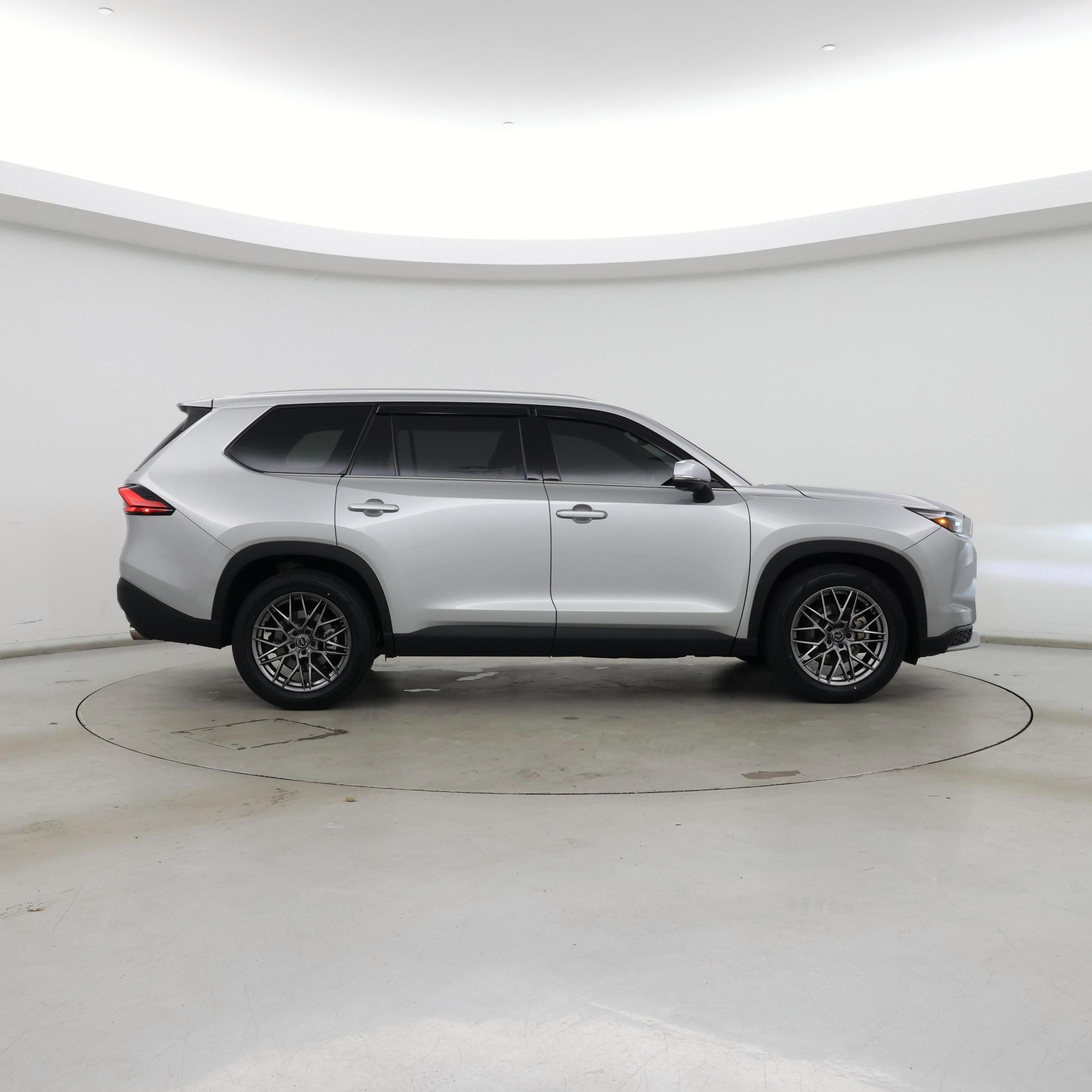 Thumbnail: 2024 Toyota Highlander - 7