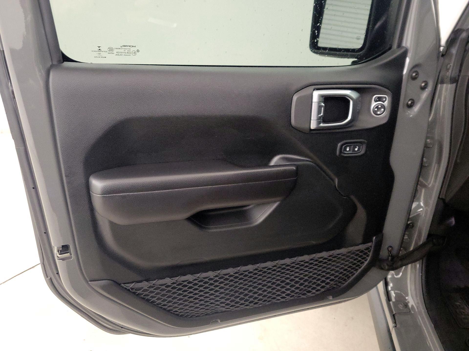 Thumbnail: 2020 Jeep Wrangler - 12