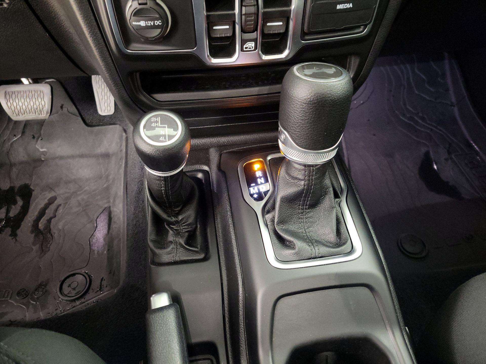 Thumbnail: 2020 Jeep Wrangler - 17