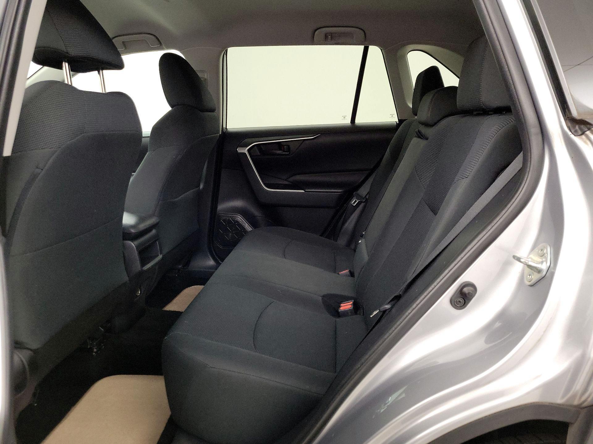 Thumbnail: 2019 Toyota RAV4 - 19