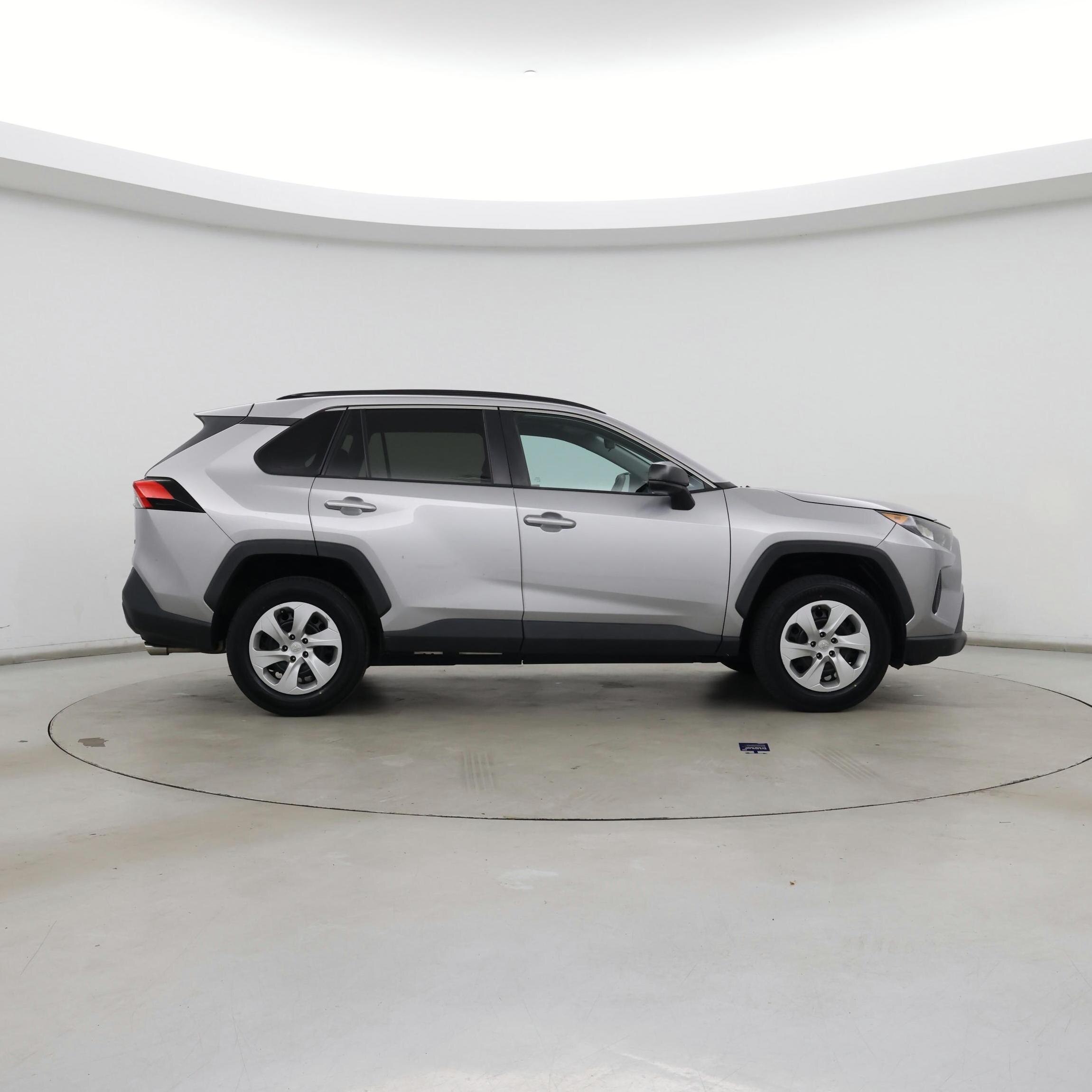 Thumbnail: 2019 Toyota RAV4 - 7