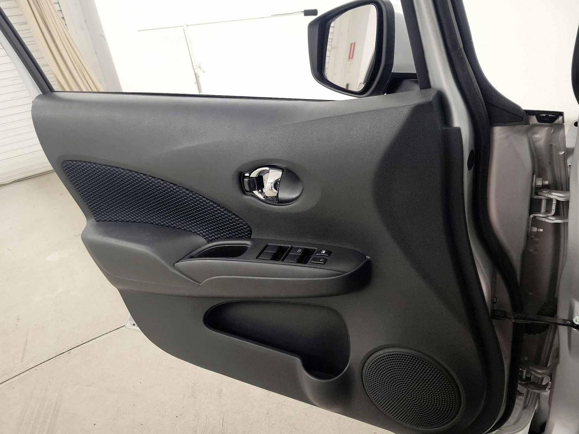 Thumbnail: 2018 Nissan Versa Note - 12