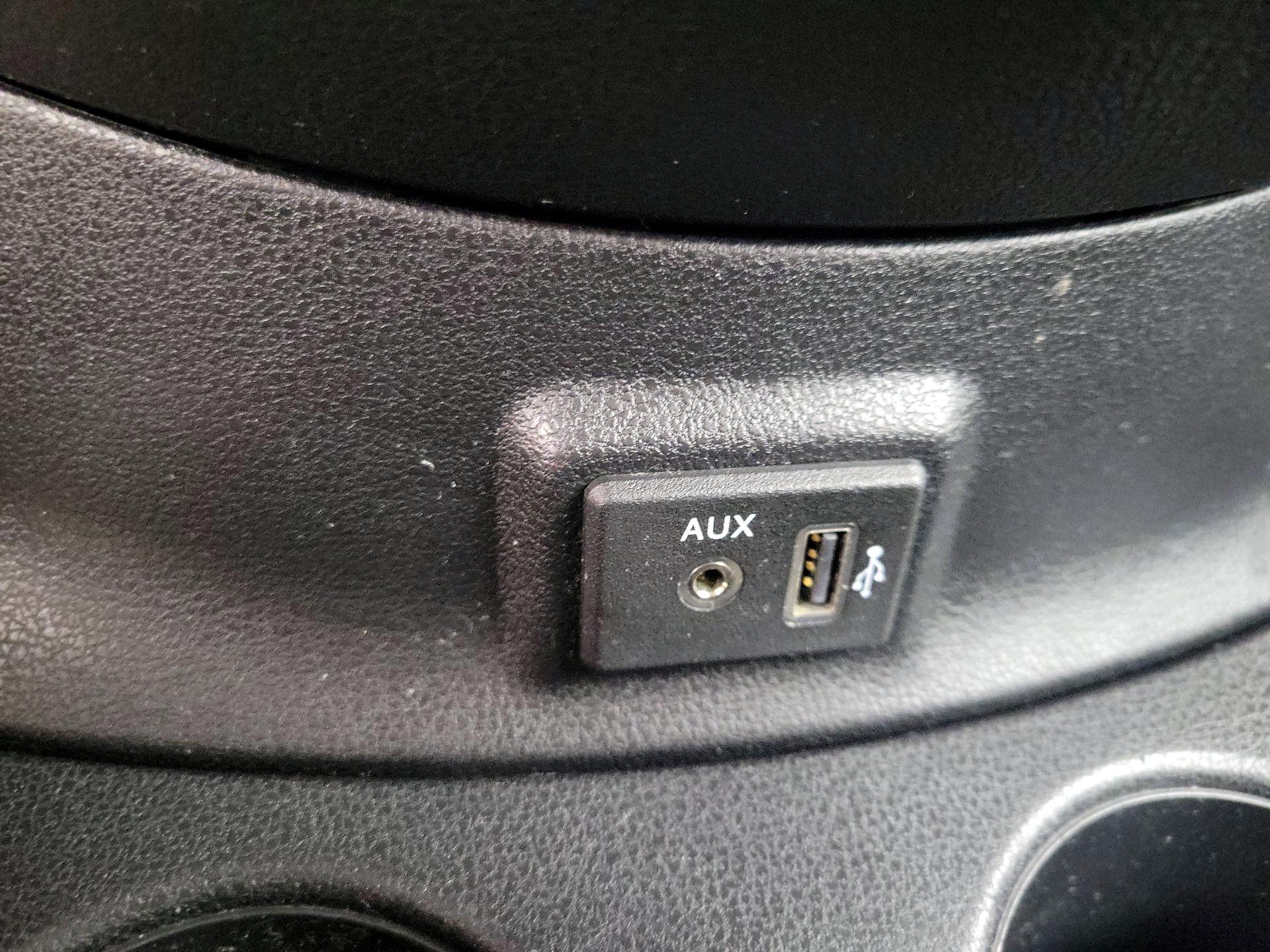 Thumbnail: 2018 Nissan Versa Note - 18