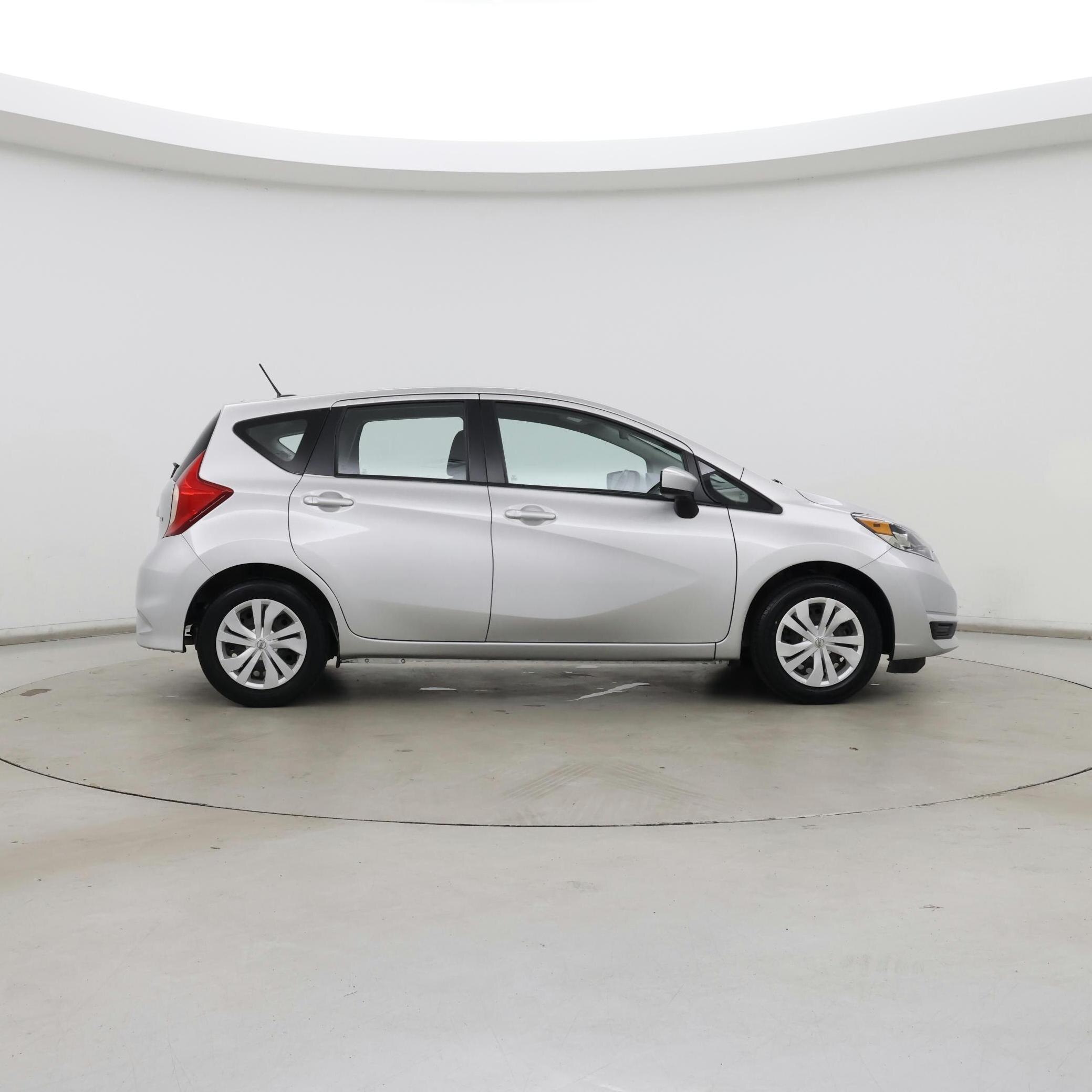 Thumbnail: 2018 Nissan Versa Note - 7