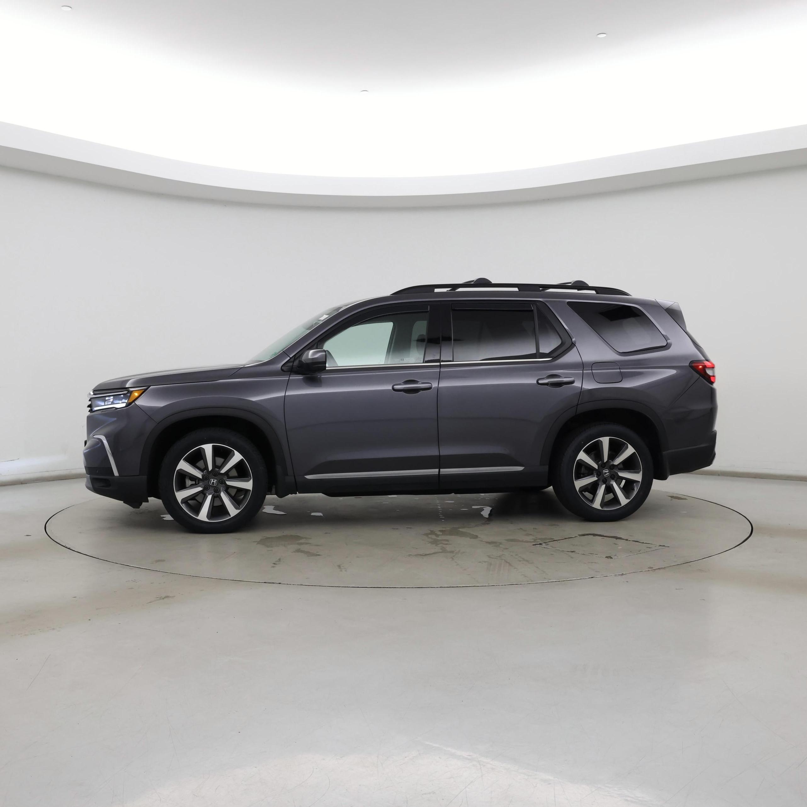 Thumbnail: 2023 Honda Pilot - 3
