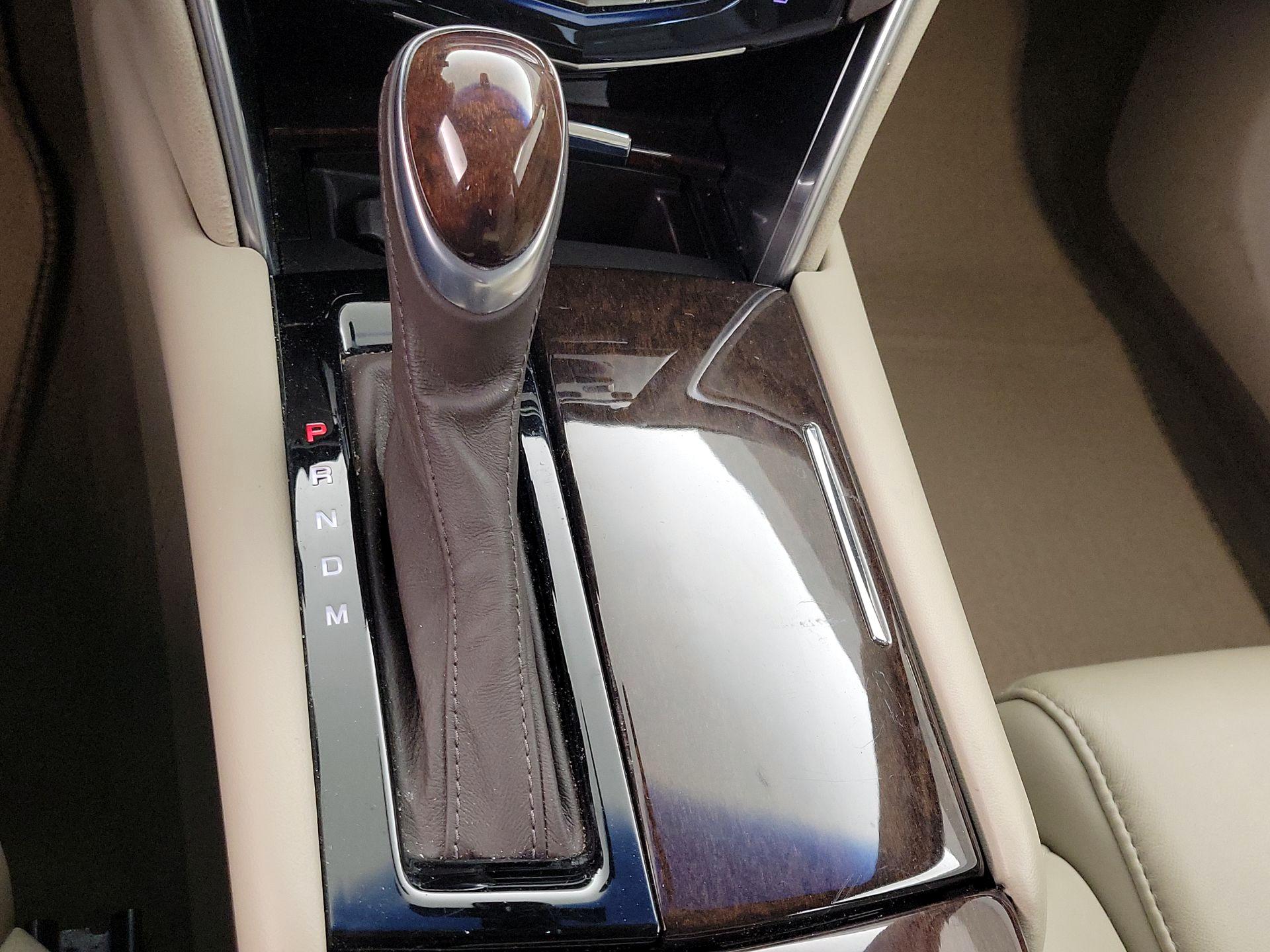 Thumbnail: 2015 Cadillac XTS - 18