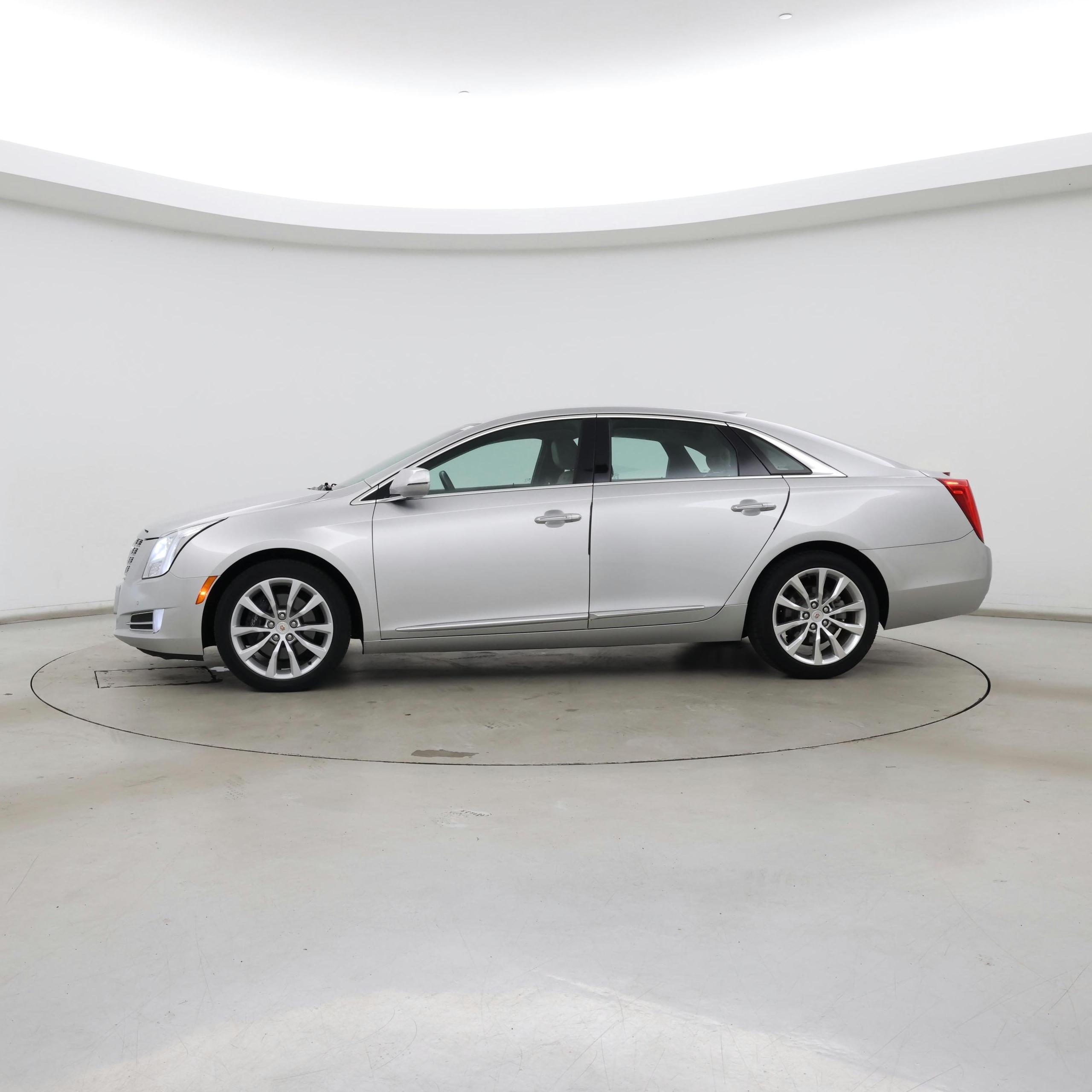 Thumbnail: 2015 Cadillac XTS - 3